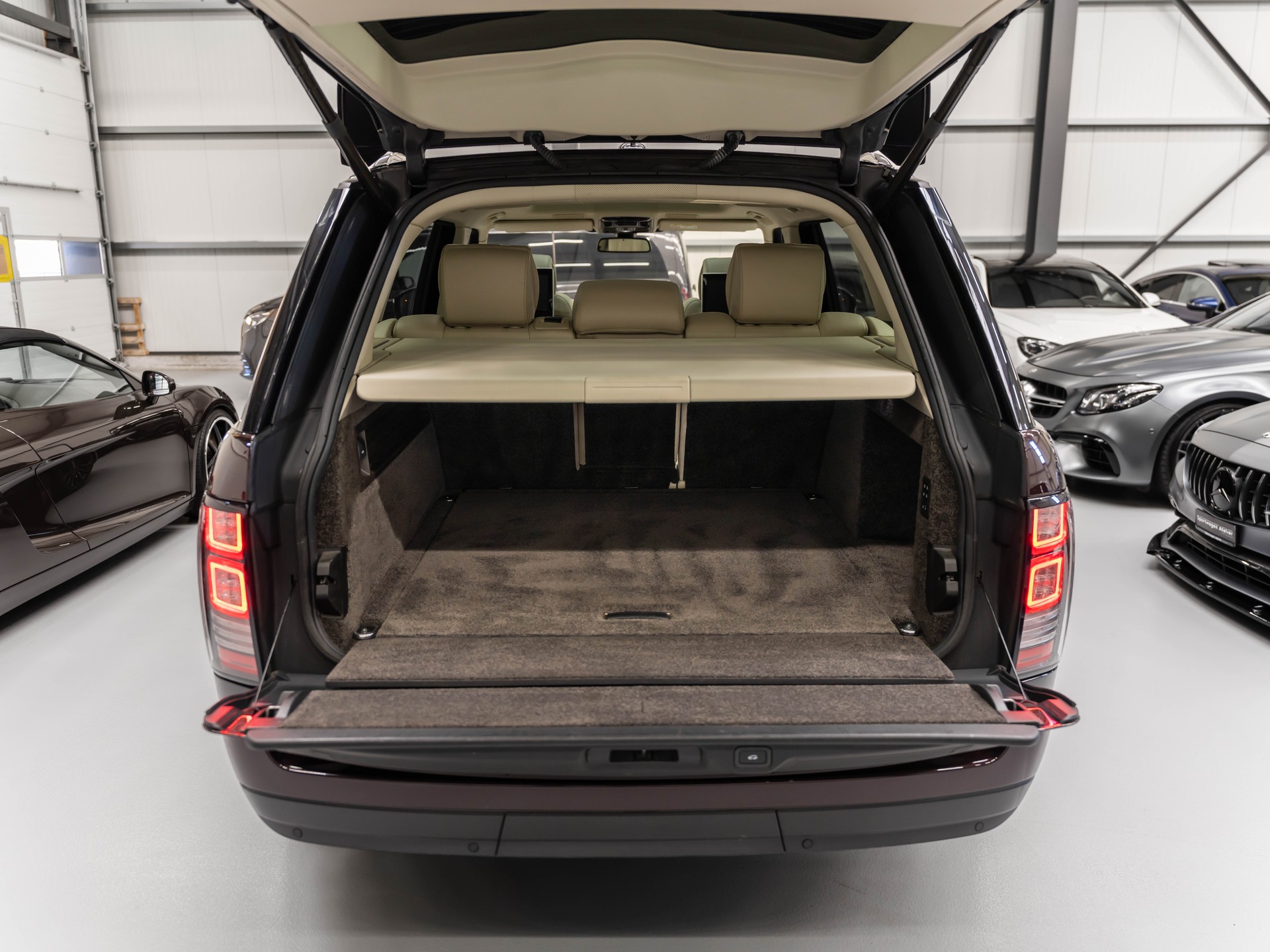 LAND ROVER Range Rover LWB 5.0 V8 SC Autobiography Automatic-image-29