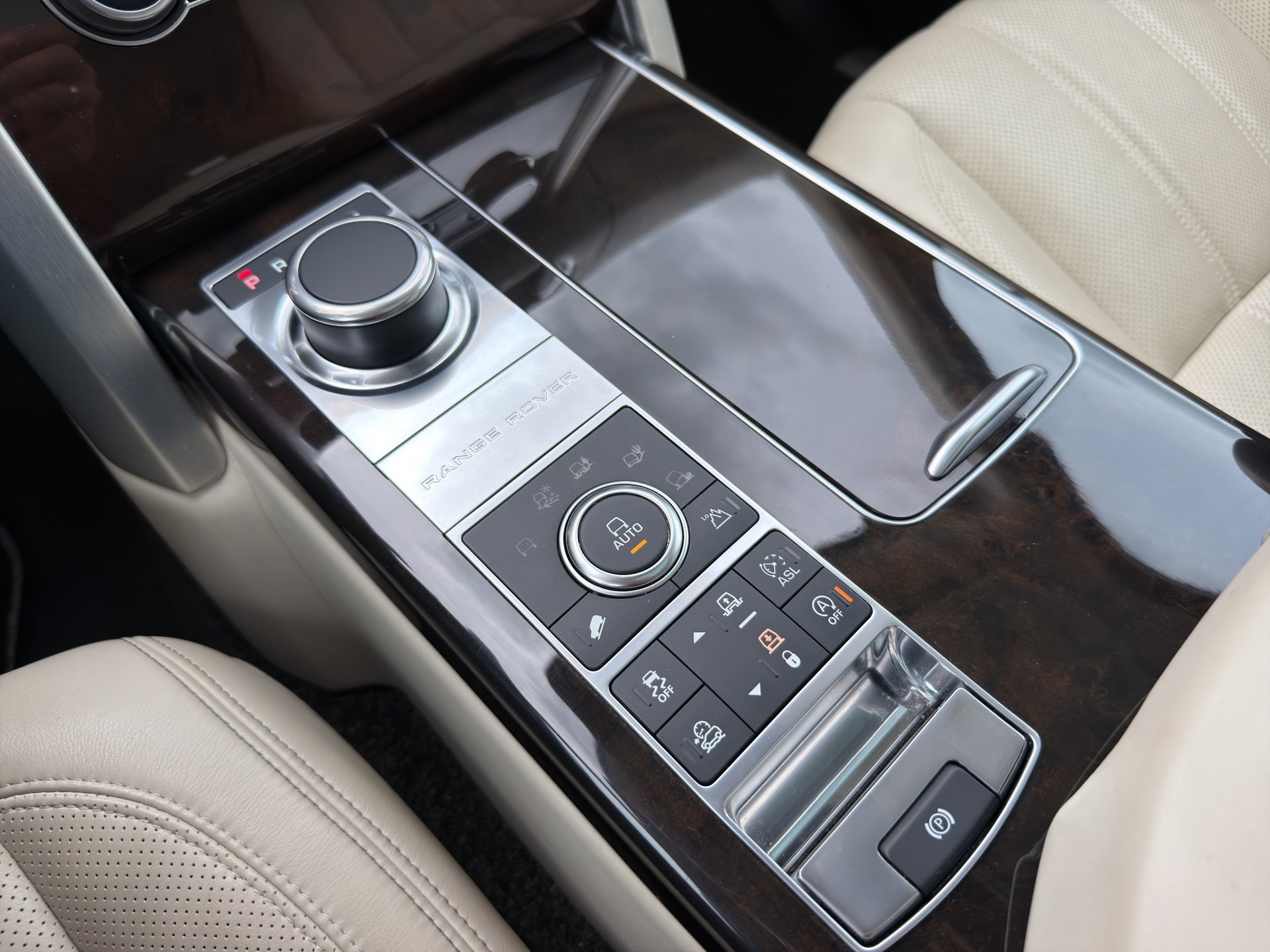 LAND ROVER Range Rover LWB 5.0 V8 SC Autobiography Automatic-image-15