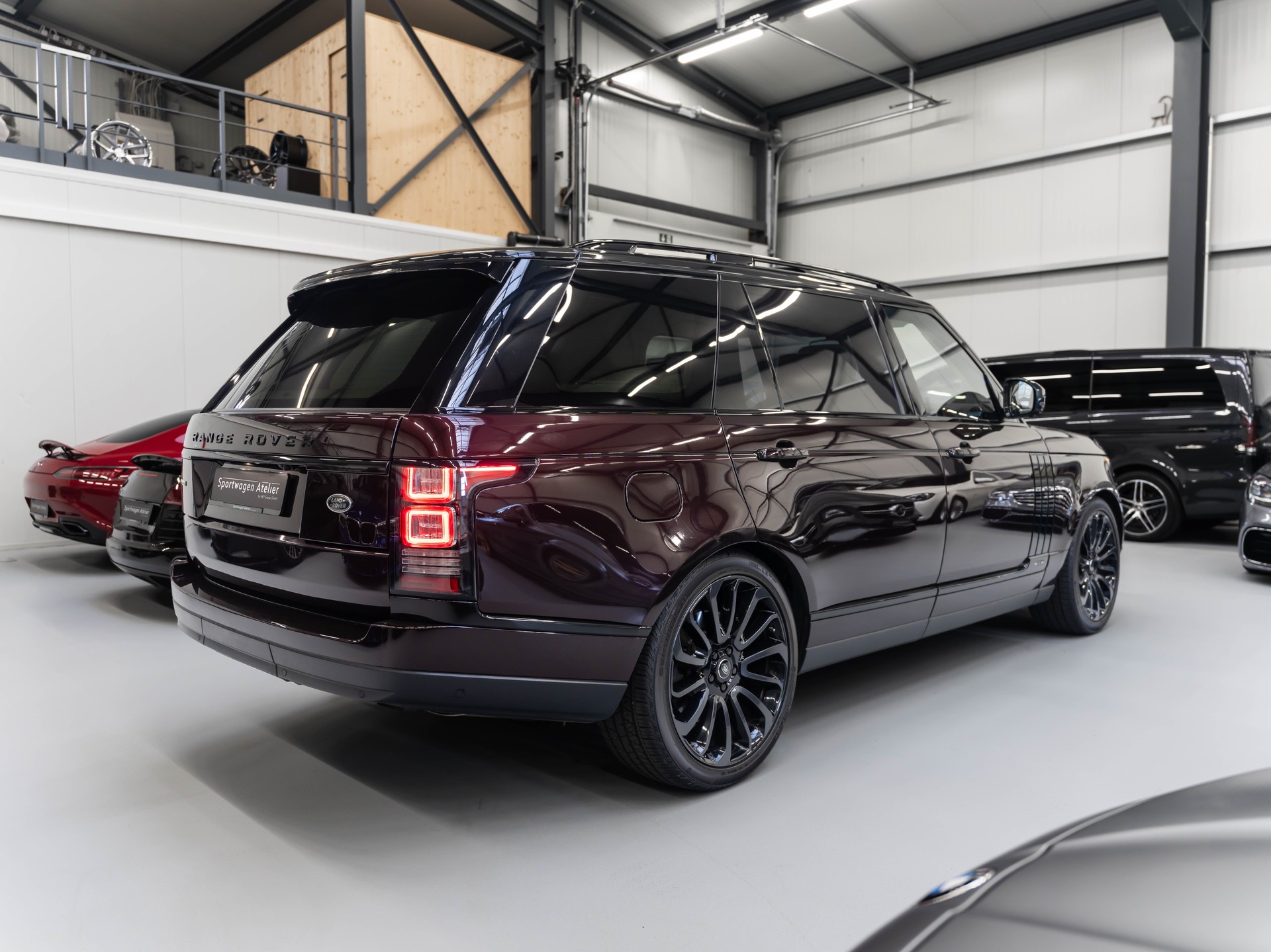 LAND ROVER Range Rover LWB 5.0 V8 SC Autobiography Automatic-image-3