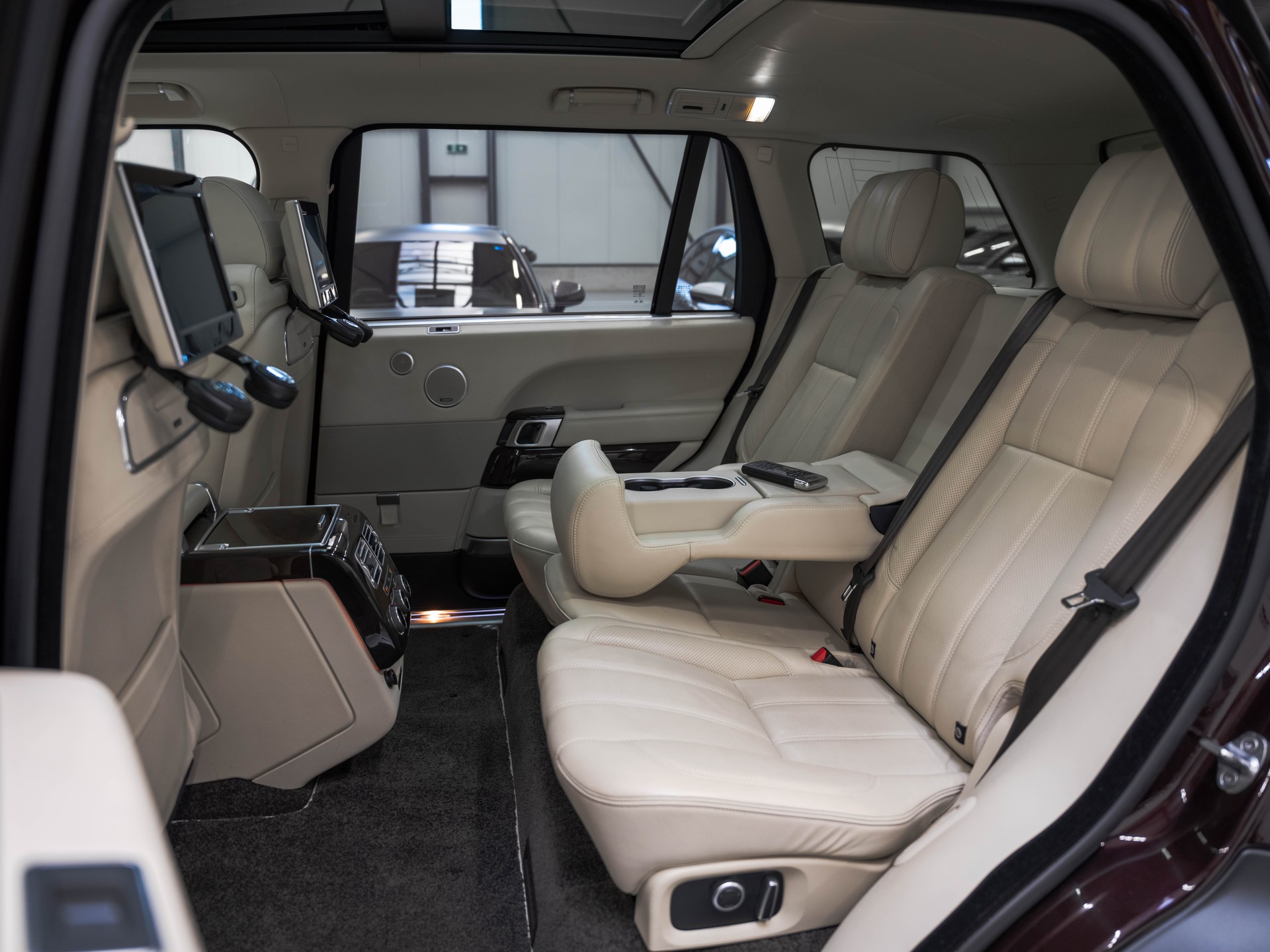 LAND ROVER Range Rover LWB 5.0 V8 SC Autobiography Automatic-image-12