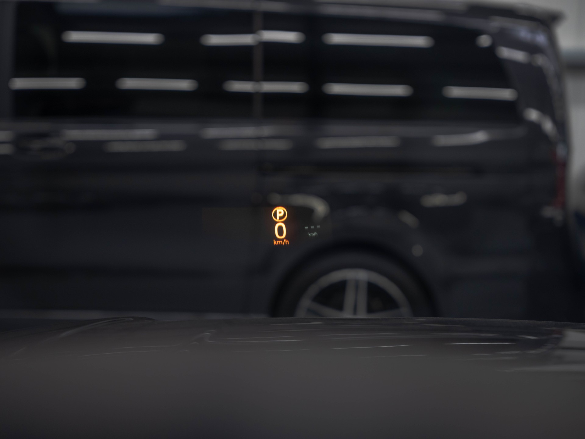 LAND ROVER Range Rover LWB 5.0 V8 SC Autobiography Automatic-image-22