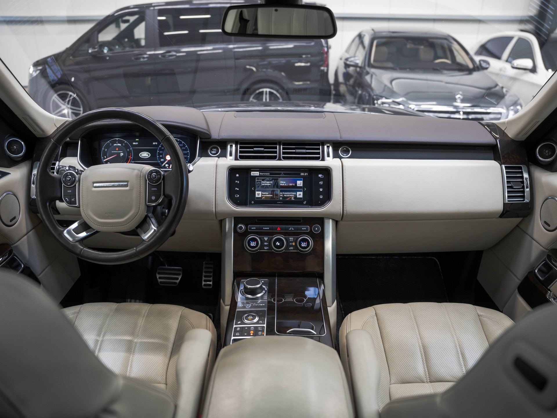 LAND ROVER Range Rover LWB 5.0 V8 SC Autobiography Automatic-image-6