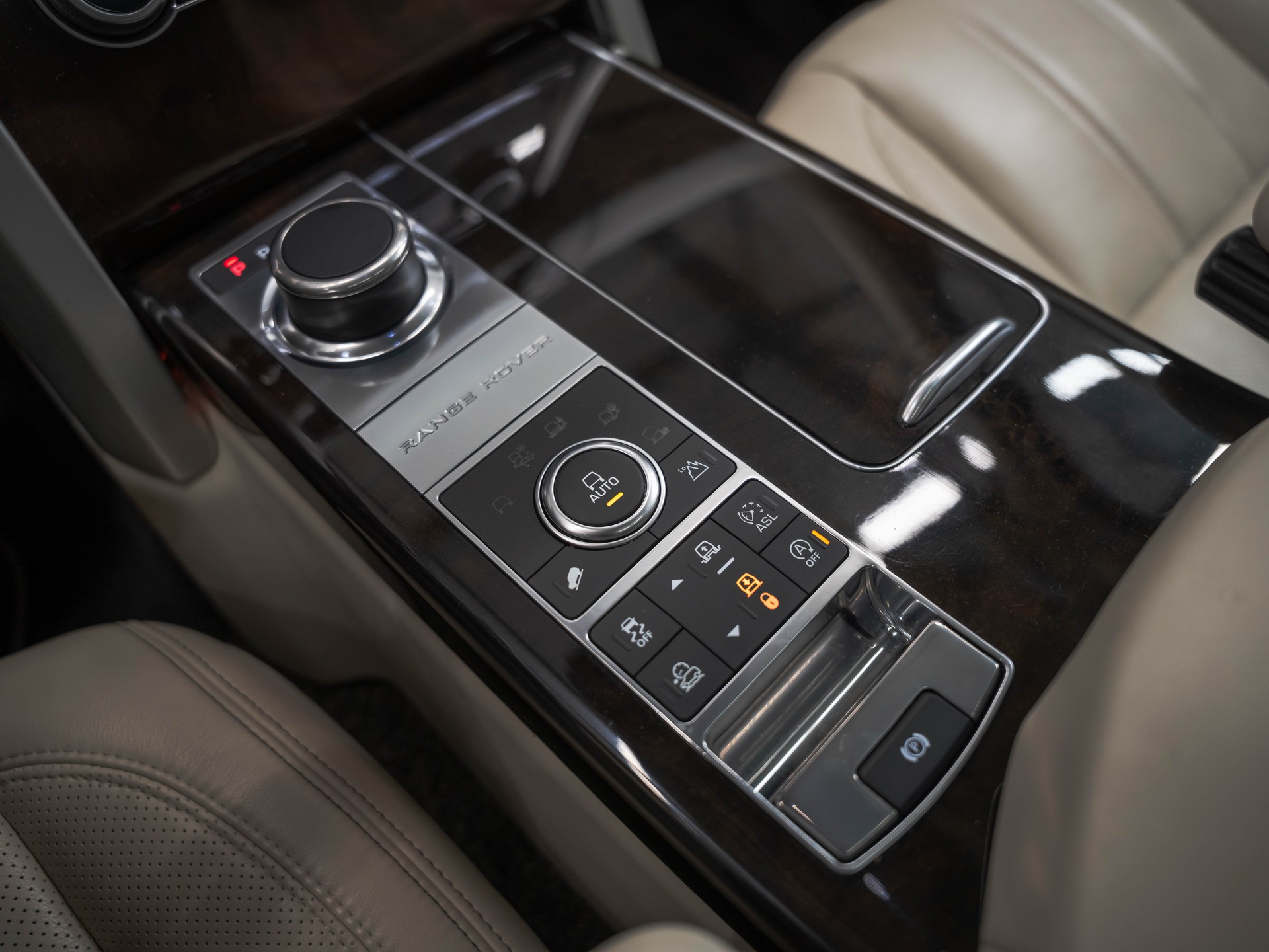 LAND ROVER Range Rover LWB 5.0 V8 SC Autobiography Automatic-image-28