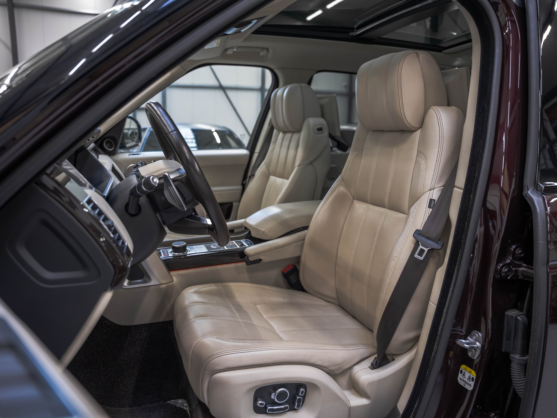 LAND ROVER Range Rover LWB 5.0 V8 SC Autobiography Automatic-image-9