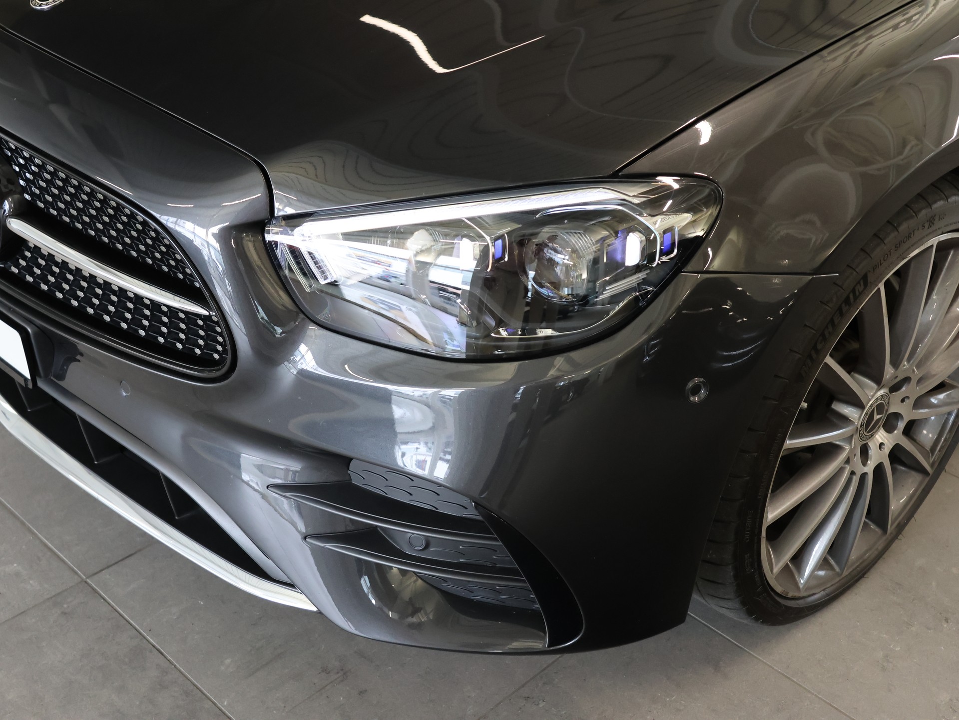 MERCEDES-BENZ E 220 d T 4Matic AMG Line 9G-Tronic *Burmester* *360 Kamera* *Memory Sitze*-image-8