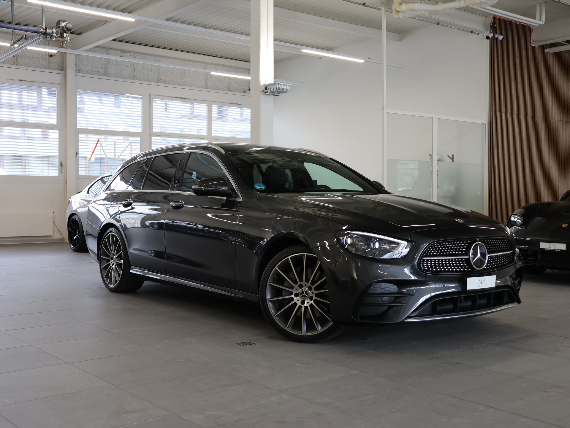MERCEDES-BENZ E 220 d T 4Matic AMG Line 9G-Tronic *Burmester* *360 Kamera* *Memory Sitze*