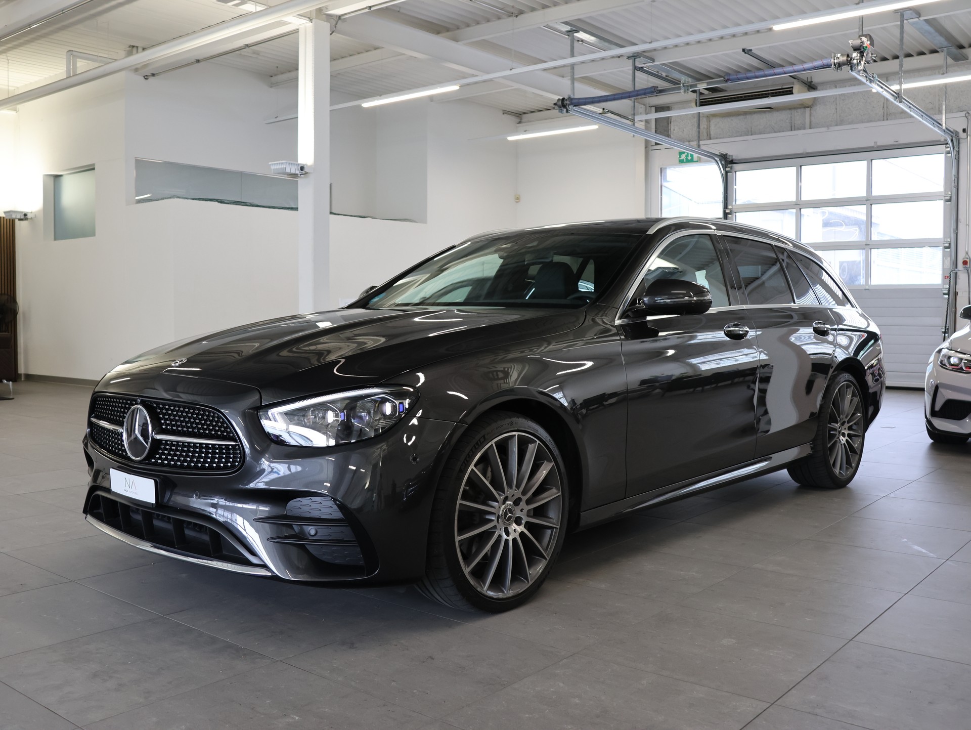 MERCEDES-BENZ E 220 d T 4Matic AMG Line 9G-Tronic *Burmester* *360 Kamera* *Memory Sitze*-image-2