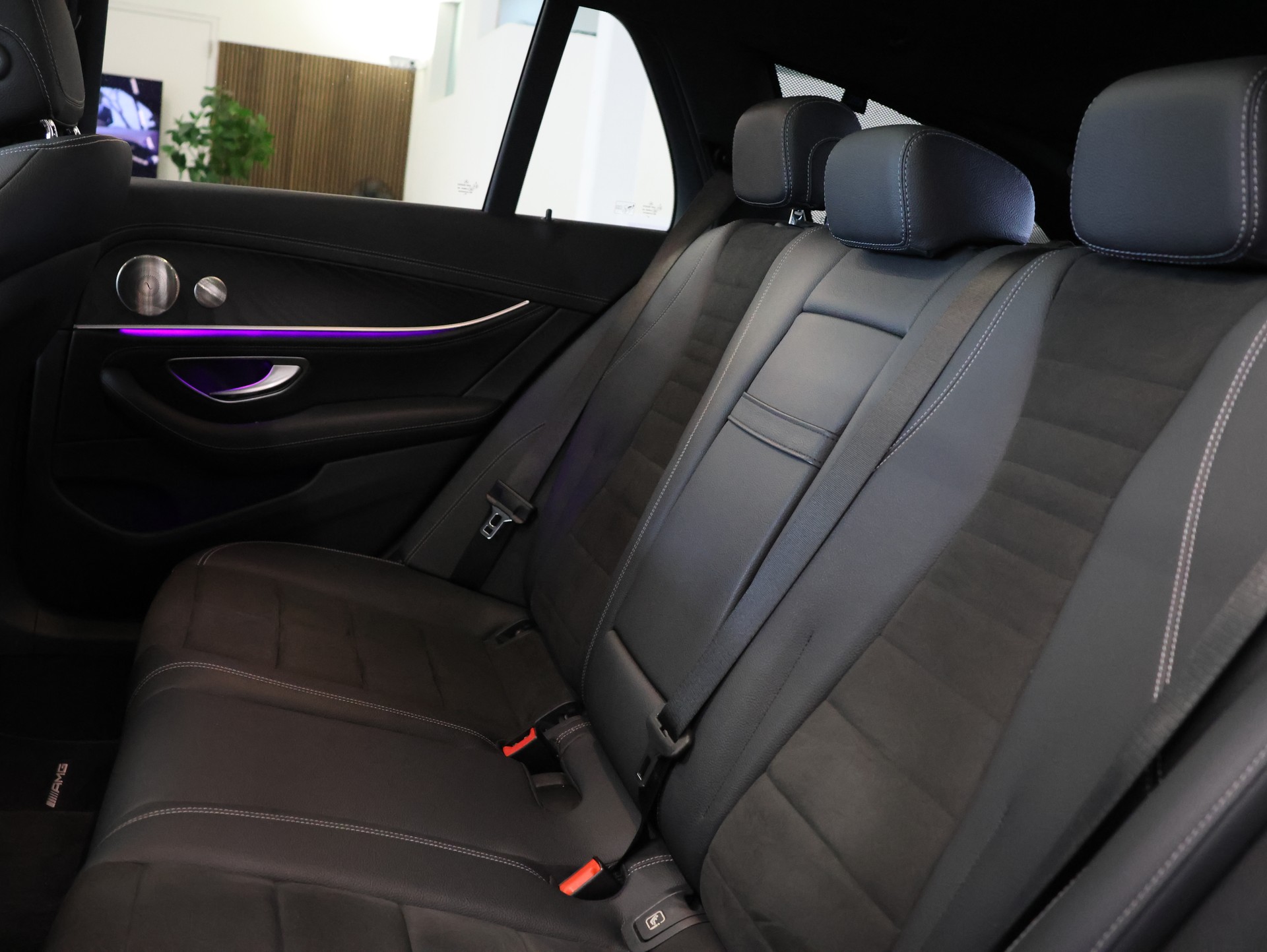 MERCEDES-BENZ E 220 d T 4Matic AMG Line 9G-Tronic *Burmester* *360 Kamera* *Memory Sitze*-image-34