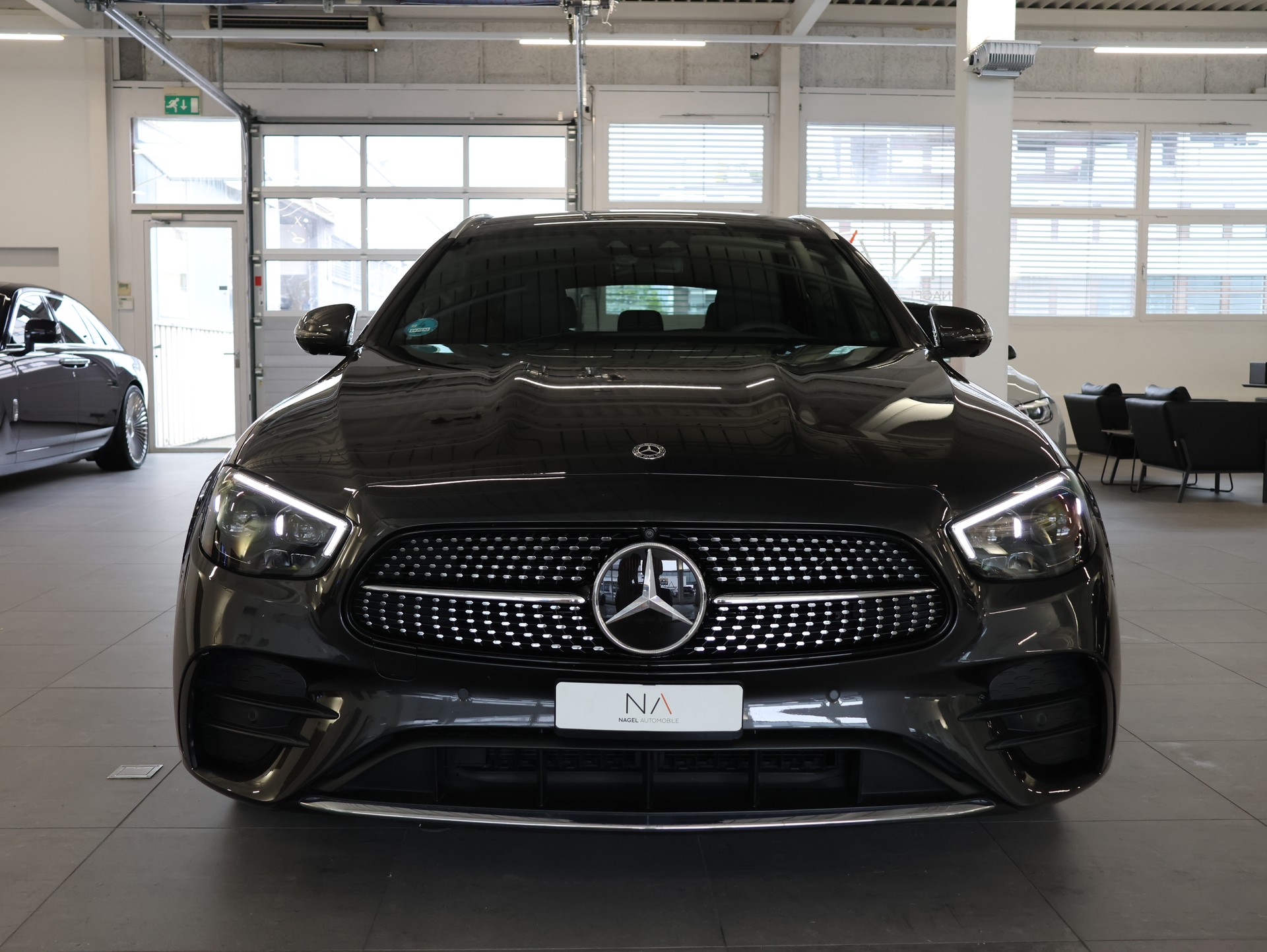 MERCEDES-BENZ E 220 d T 4Matic AMG Line 9G-Tronic *Burmester* *360 Kamera* *Memory Sitze*-image-1