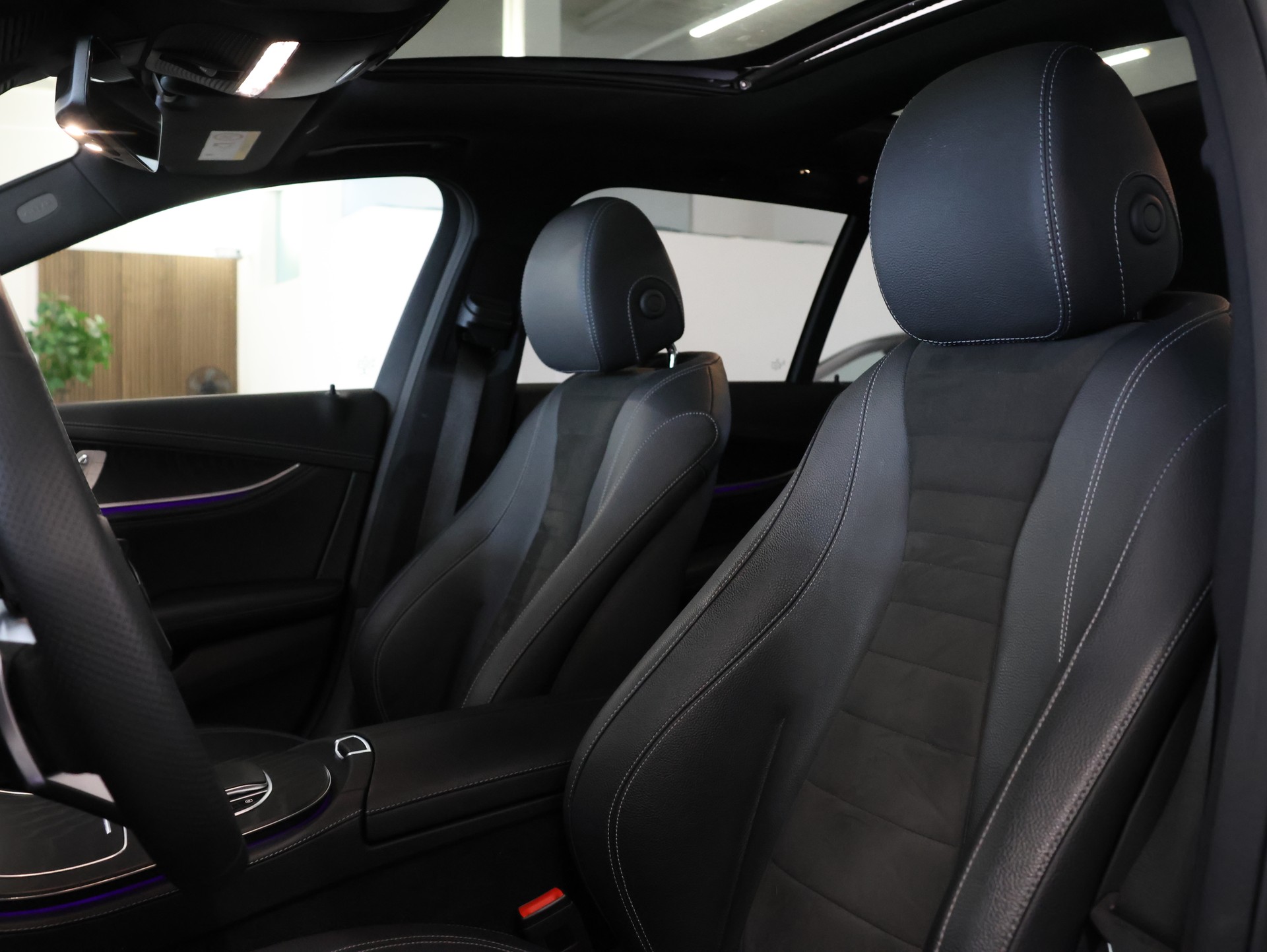 MERCEDES-BENZ E 220 d T 4Matic AMG Line 9G-Tronic *Burmester* *360 Kamera* *Memory Sitze*-image-18