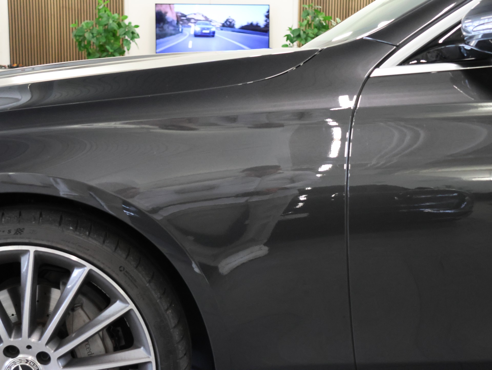 MERCEDES-BENZ E 220 d T 4Matic AMG Line 9G-Tronic *Burmester* *360 Kamera* *Memory Sitze*-image-14