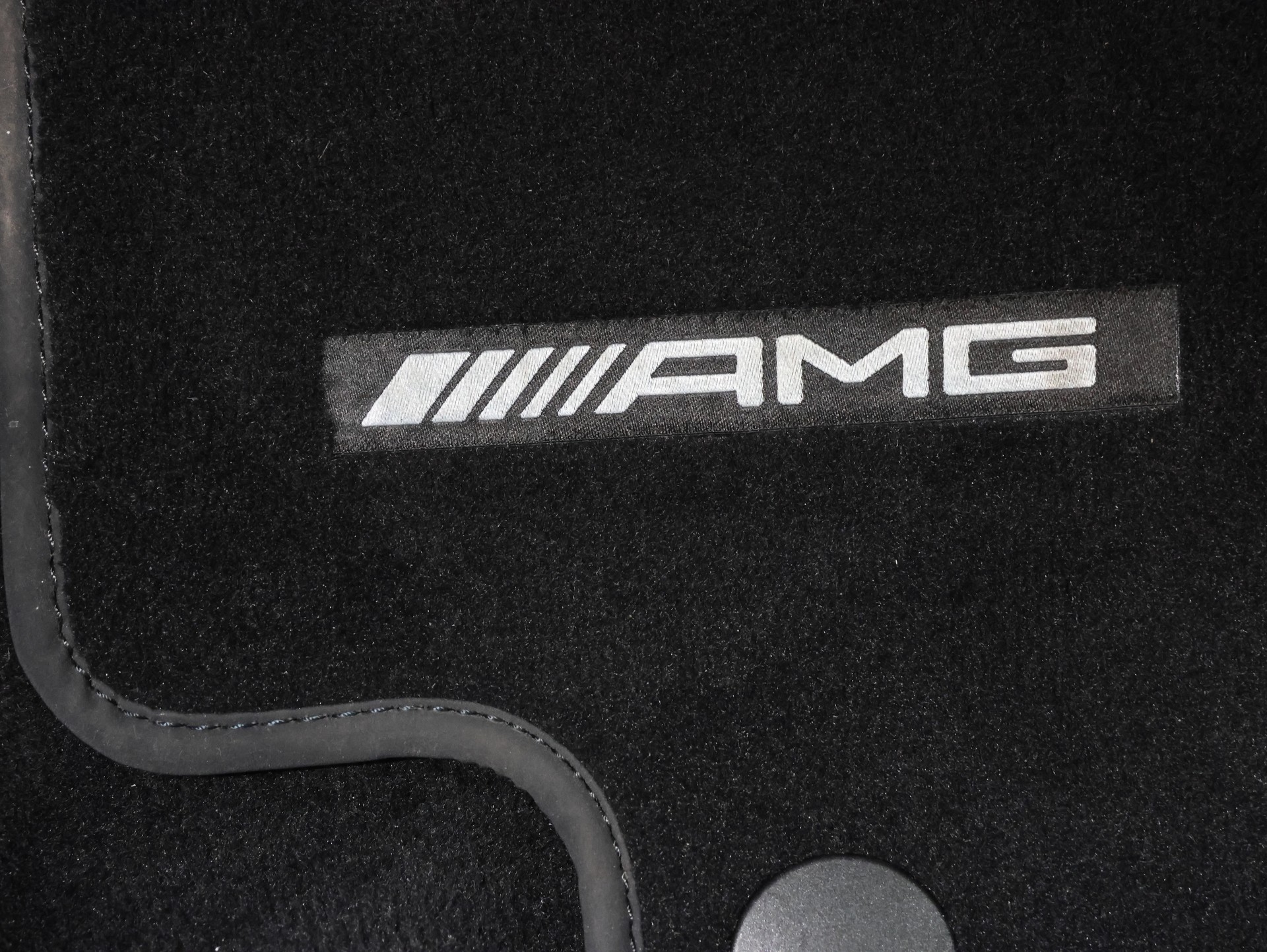 MERCEDES-BENZ E 220 d T 4Matic AMG Line 9G-Tronic *Burmester* *360 Kamera* *Memory Sitze*-image-17