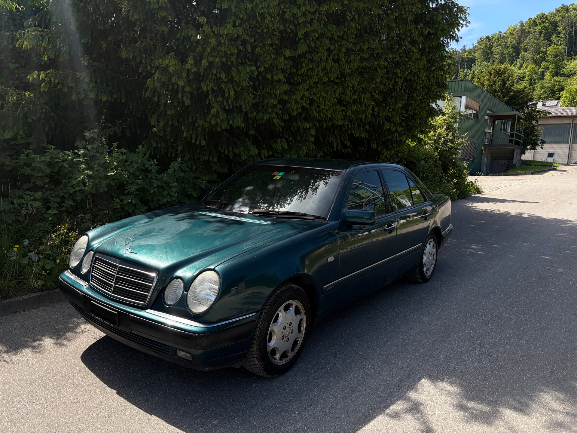 MERCEDES-BENZ E 320 Elégance 4-Matic Automatic-image-1