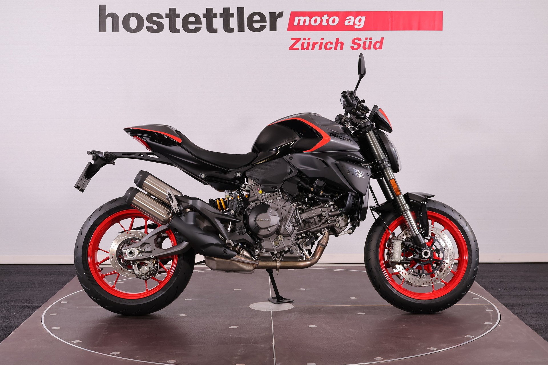 DUCATI Monster +-showroom-element-3