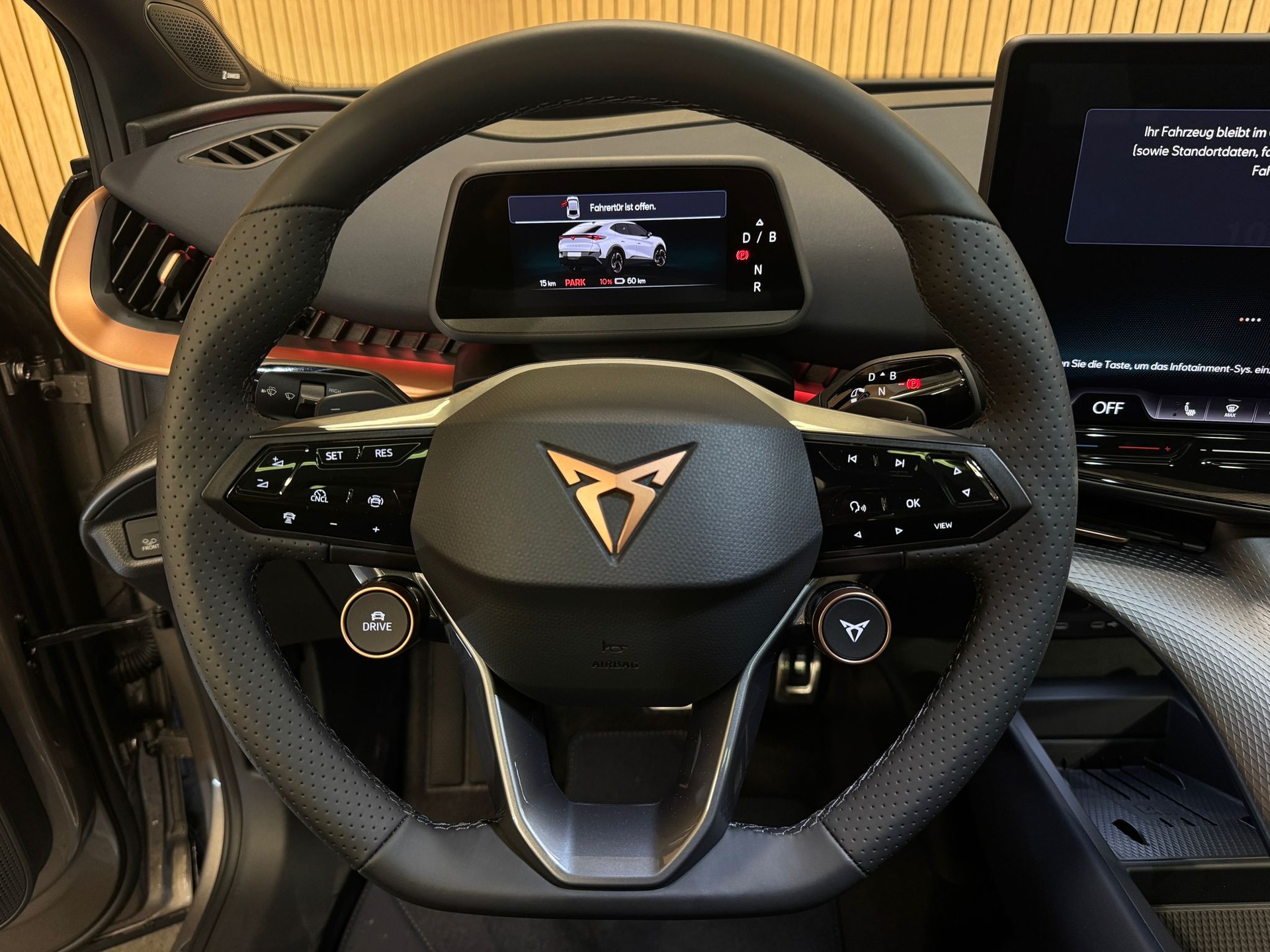 CUPRA Tavascan Type 9 77 kWh Adrenaline * Atacama Desert*-image-7
