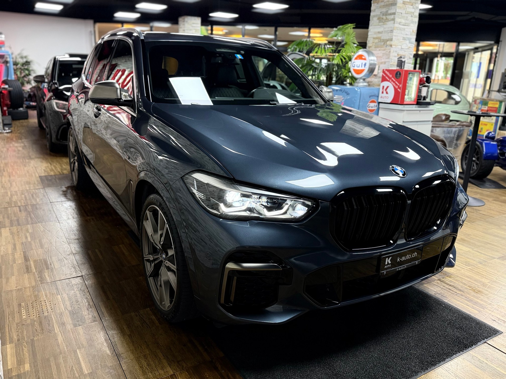 BMW X5 xDrive M50i Steptronic-image-6