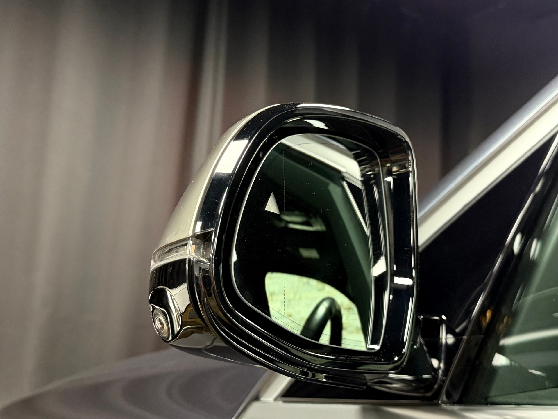 BMW X5 xDrive M50i Steptronic-image-9