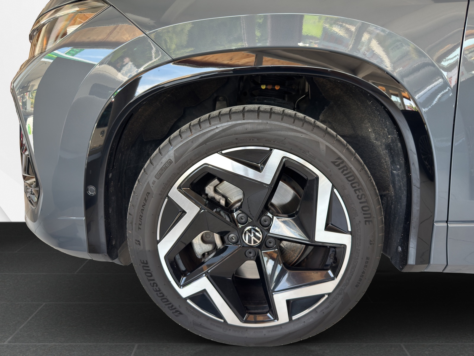 VW Tayron 2.0 TSI R-Line DSG 4Motion-image-13