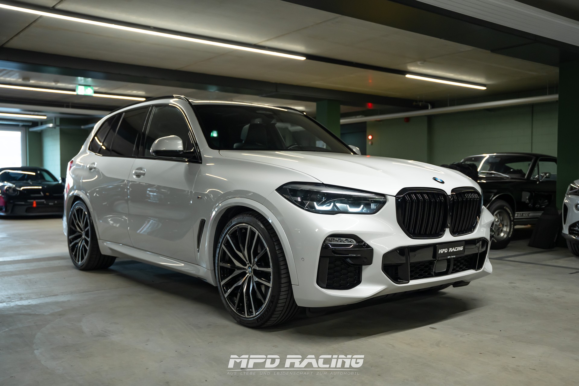 BMW X5 xDrive 30d Steptronic M Sport-showroom-element-2