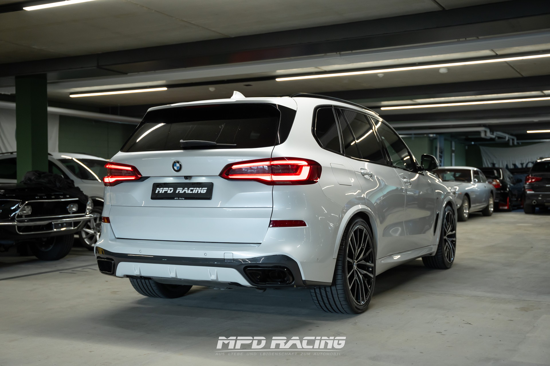 BMW X5 xDrive 30d Steptronic M Sport-showroom-element-3