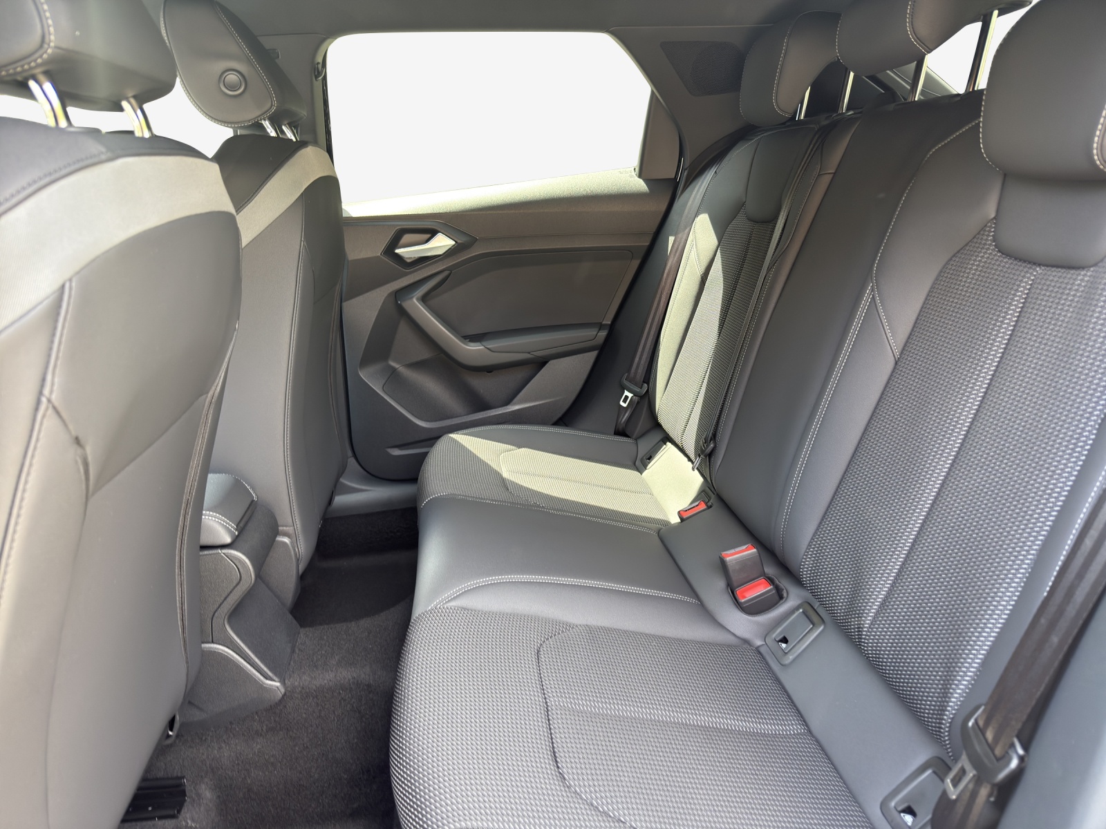 AUDI A1 Sportback 30 TFSI Attraction S-tronic-image-11