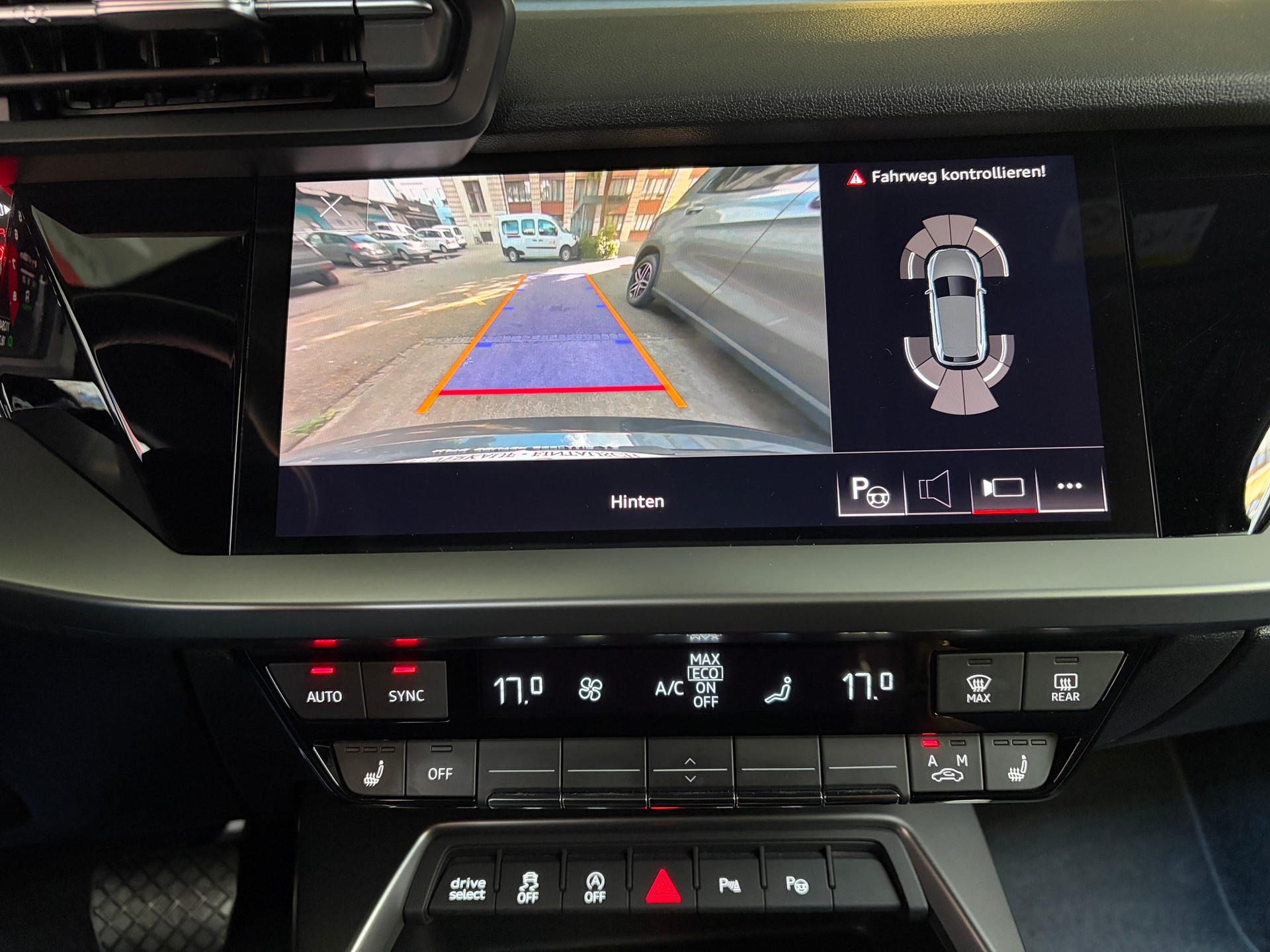 AUDI A3 Sportback 35 TFSI S-tronic-image-15