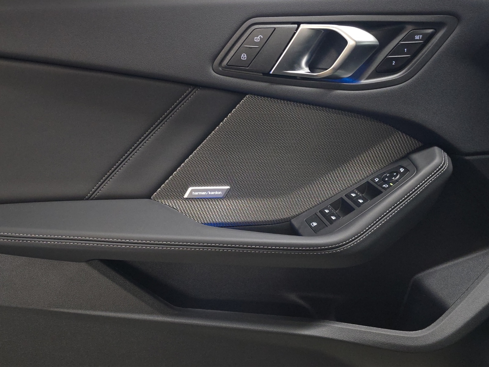 BMW 123 xDrive M Sport Pro Steptronic-image-18