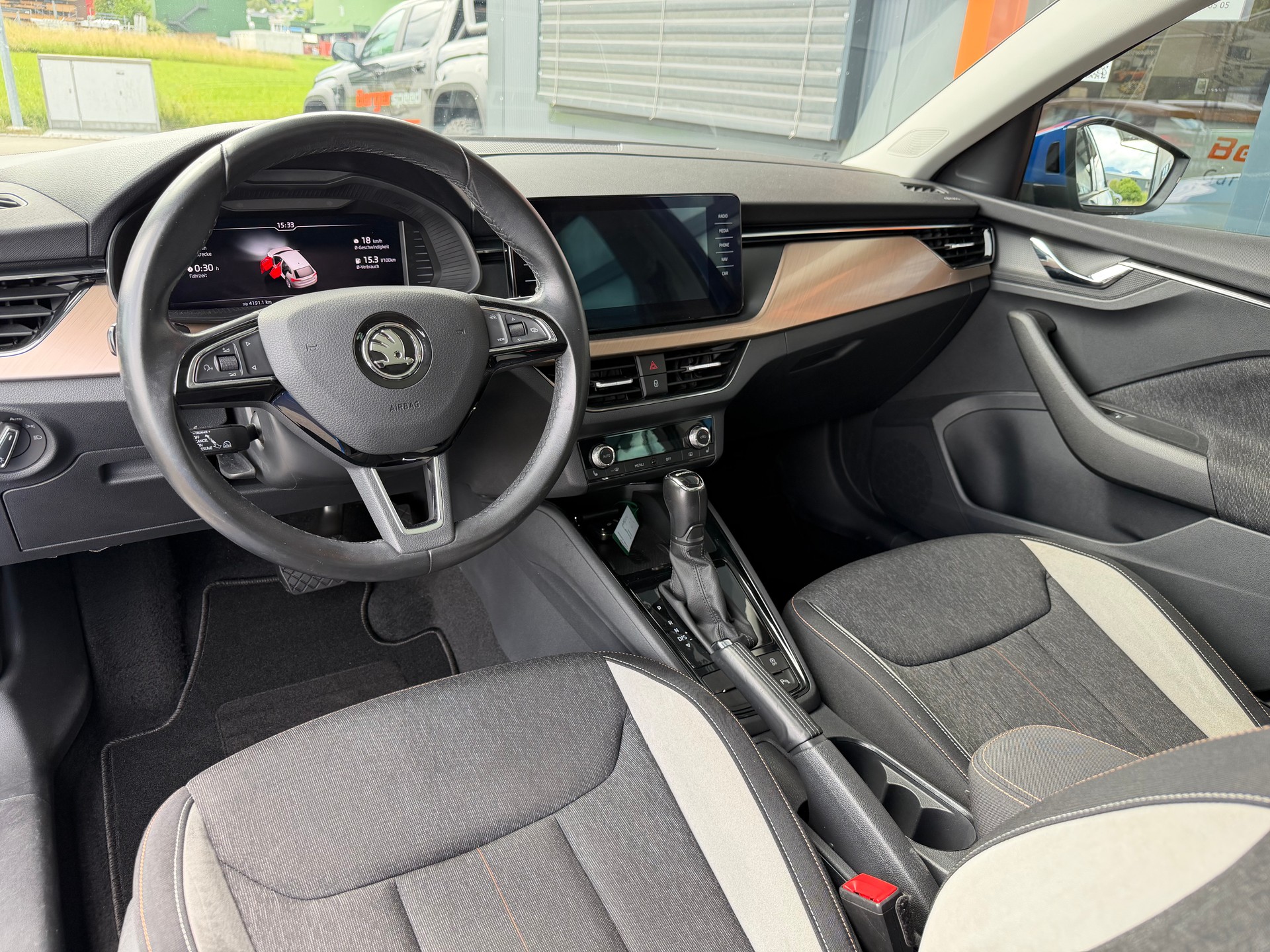 SKODA Scala 1.5 TSI ACT Style DSG-image-7