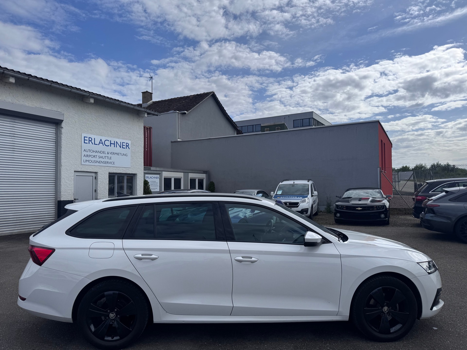 SKODA Octavia Combi 1.0 TSI mHEV DSG Ambition-image-4