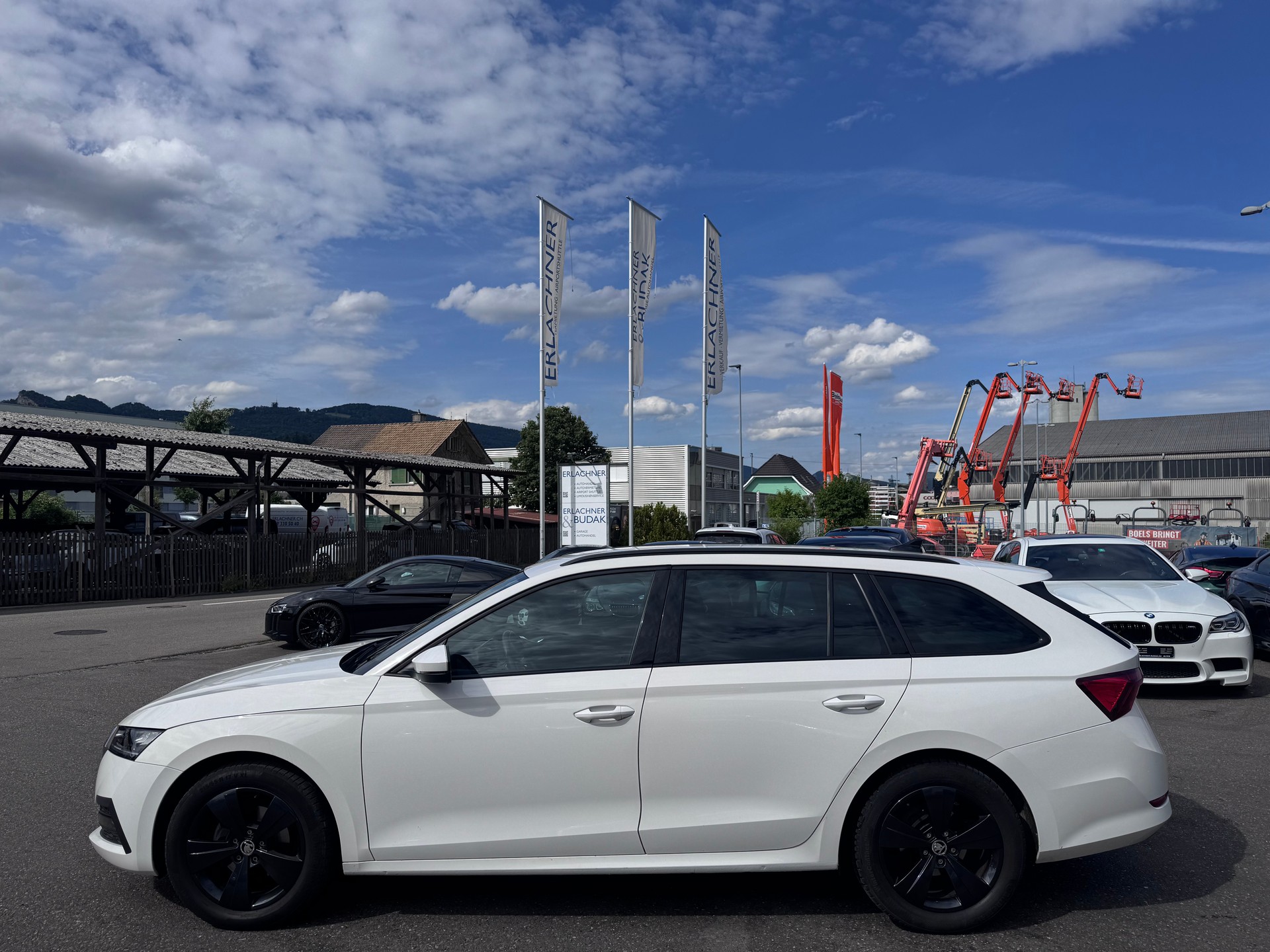SKODA Octavia Combi 1.0 TSI mHEV DSG Ambition-image-2