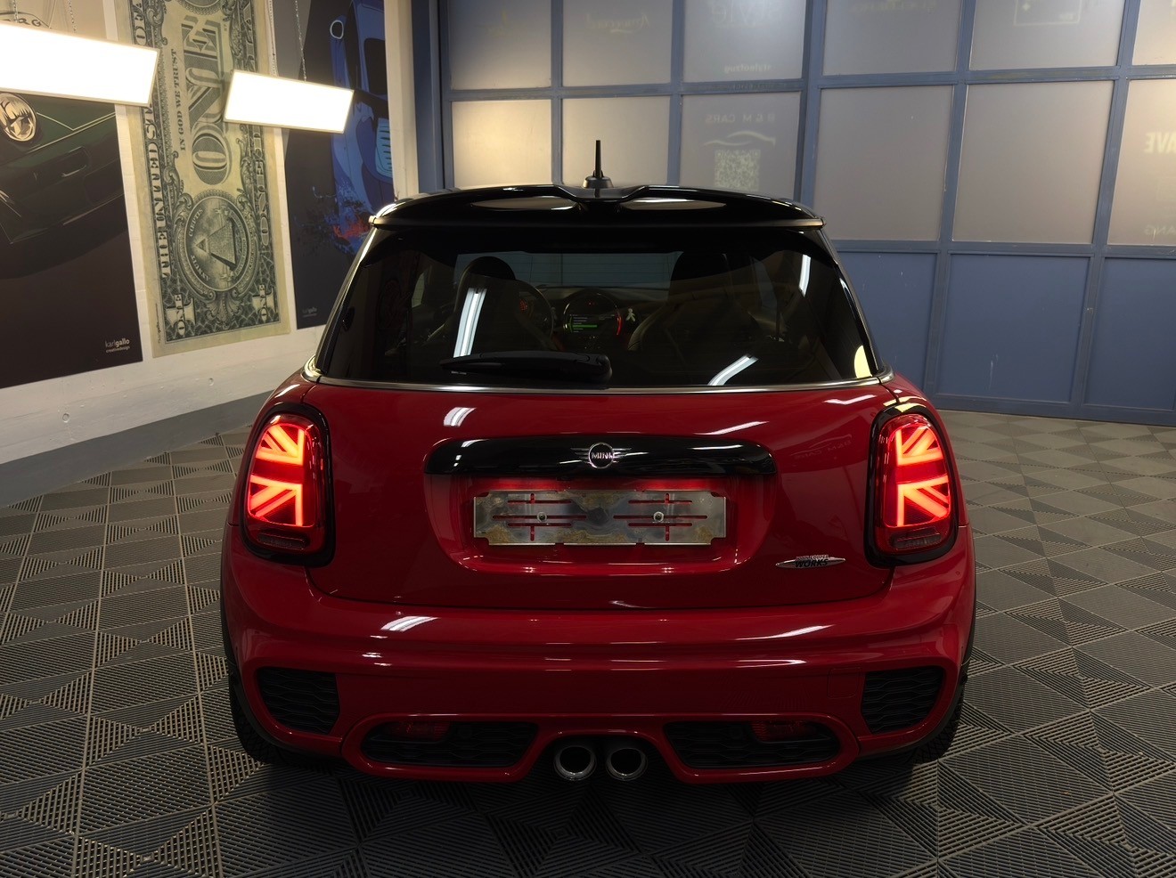 MINI Cooper John Cooper Works Steptronic-image-3