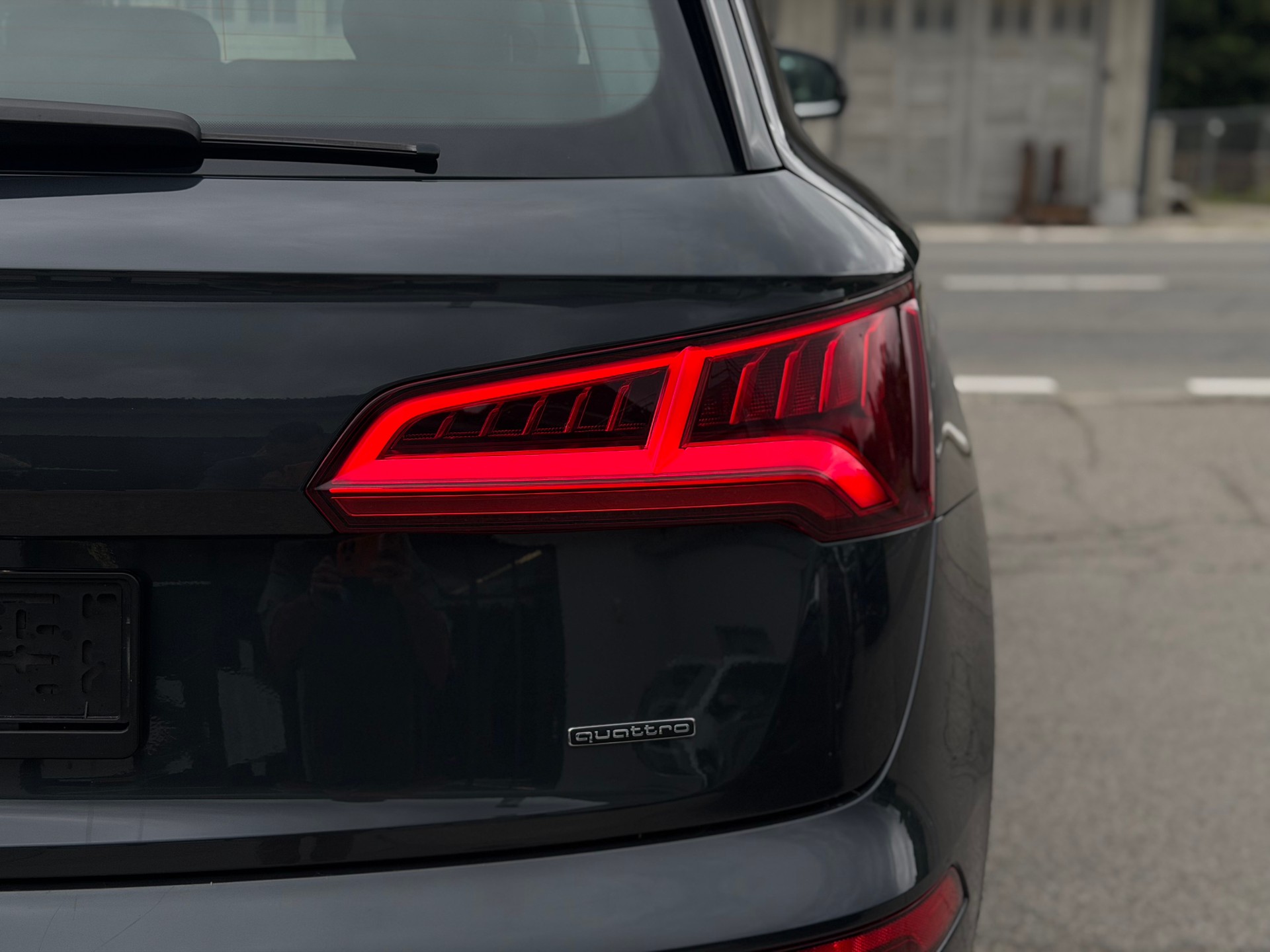 AUDI Q5 2.0 TFSI sport quattro S-tronic-image-9