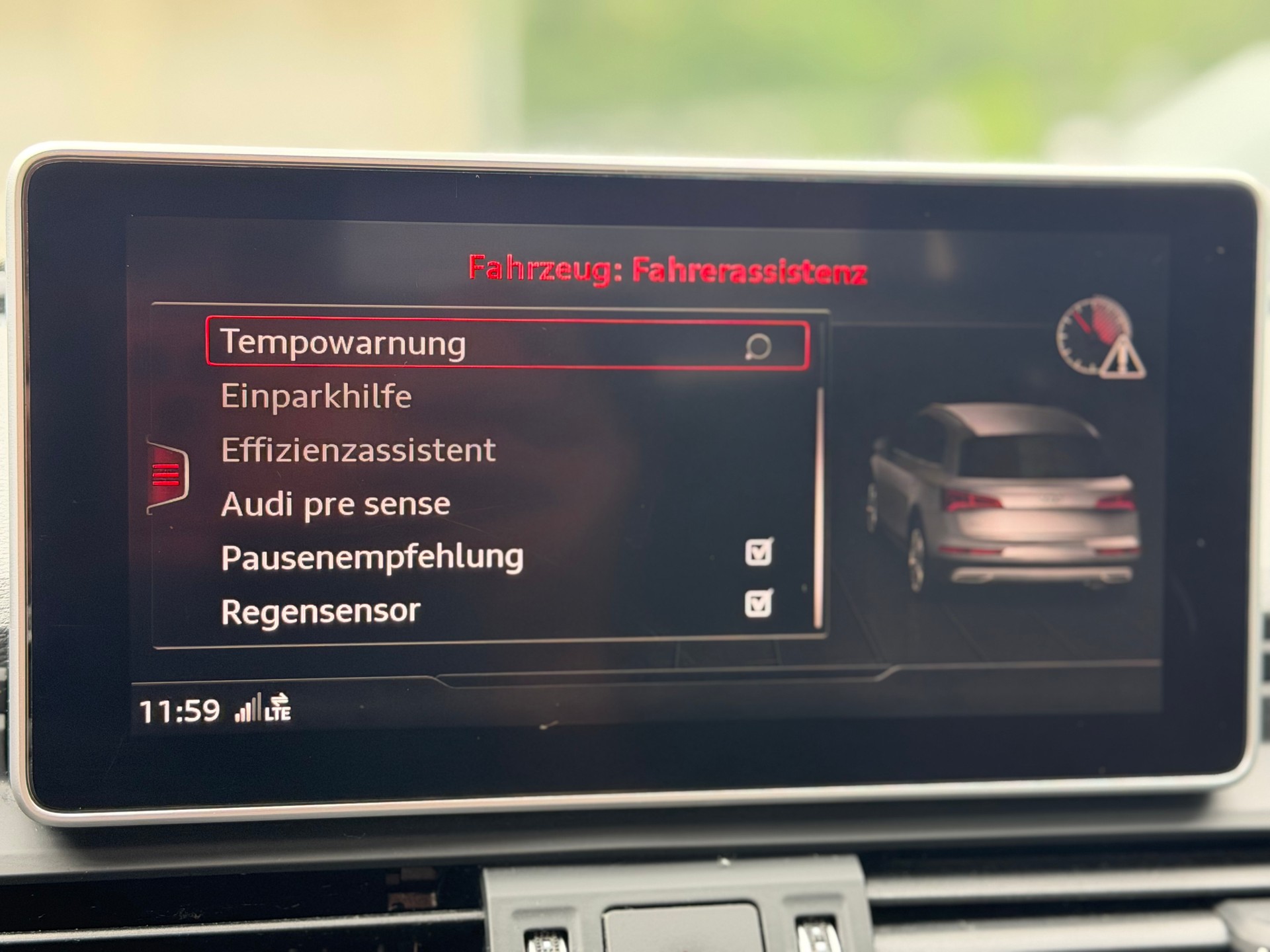 AUDI Q5 2.0 TFSI sport quattro S-tronic-image-21