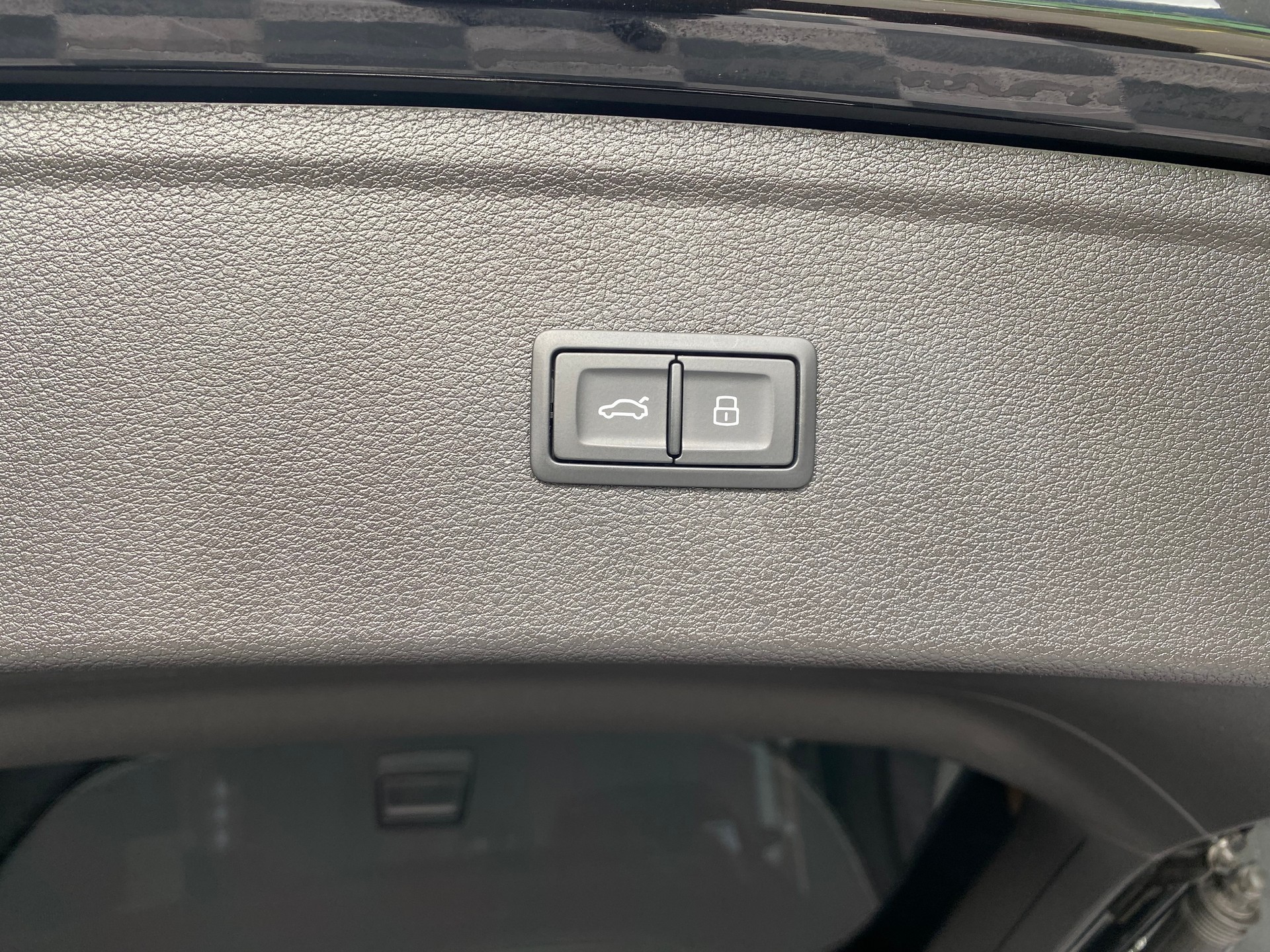 AUDI Q5 3.0 TDI sport quattro tiptronic S line-image-20