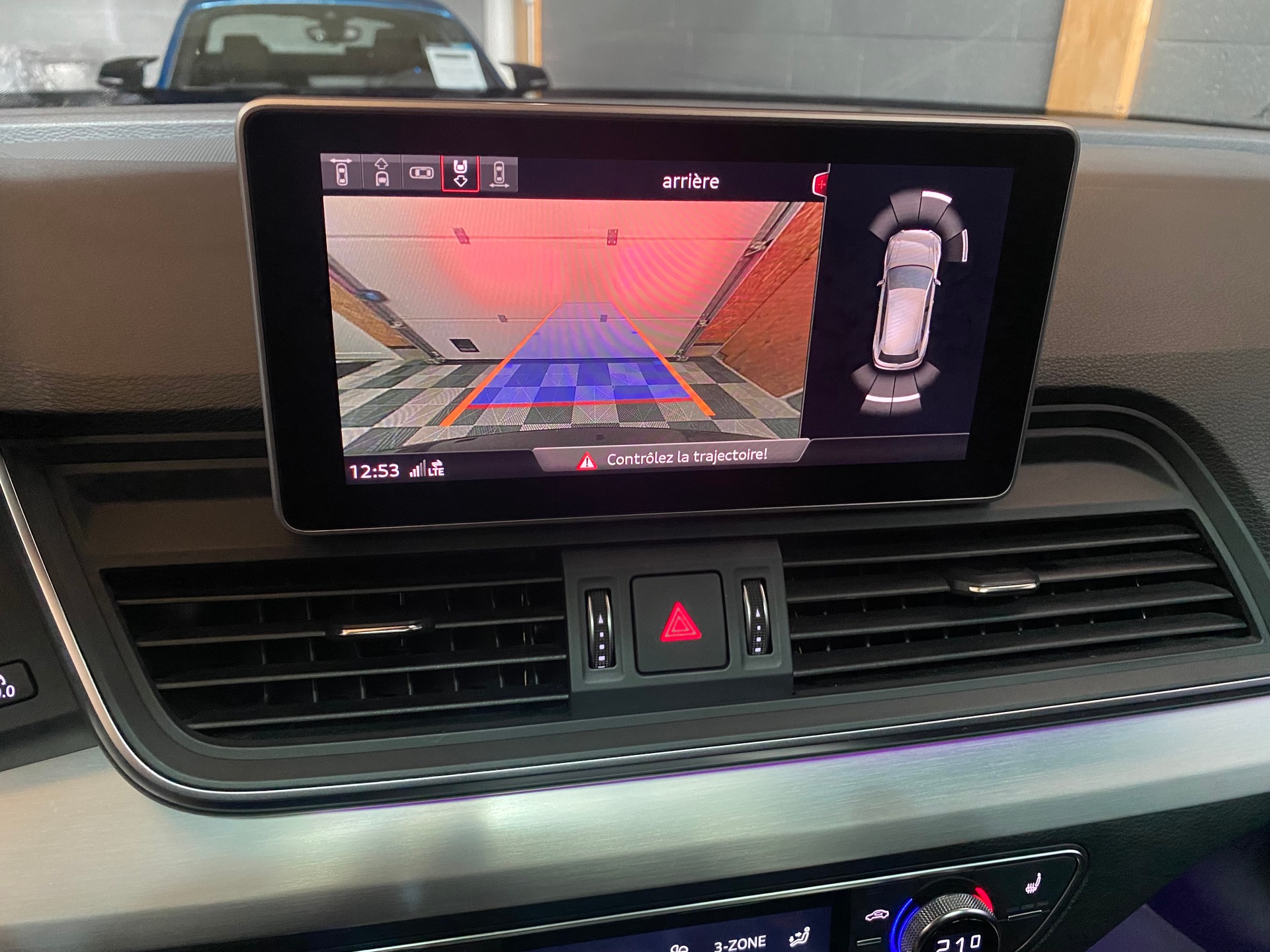 AUDI Q5 3.0 TDI sport quattro tiptronic S line-image-24