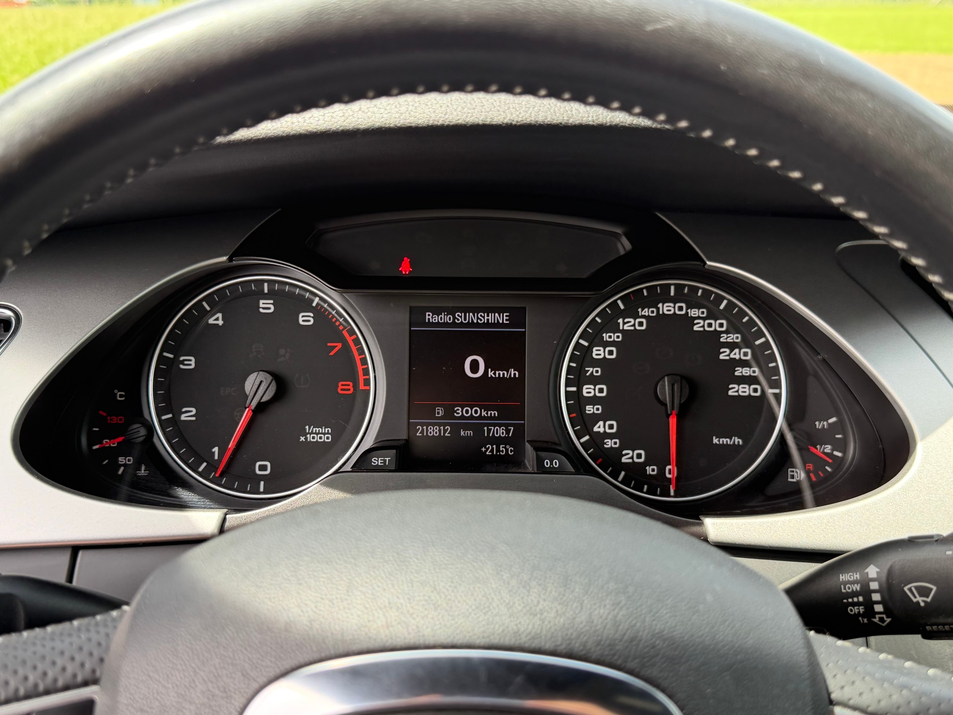 AUDI A4 Avant 2.0 TFSI-image-10