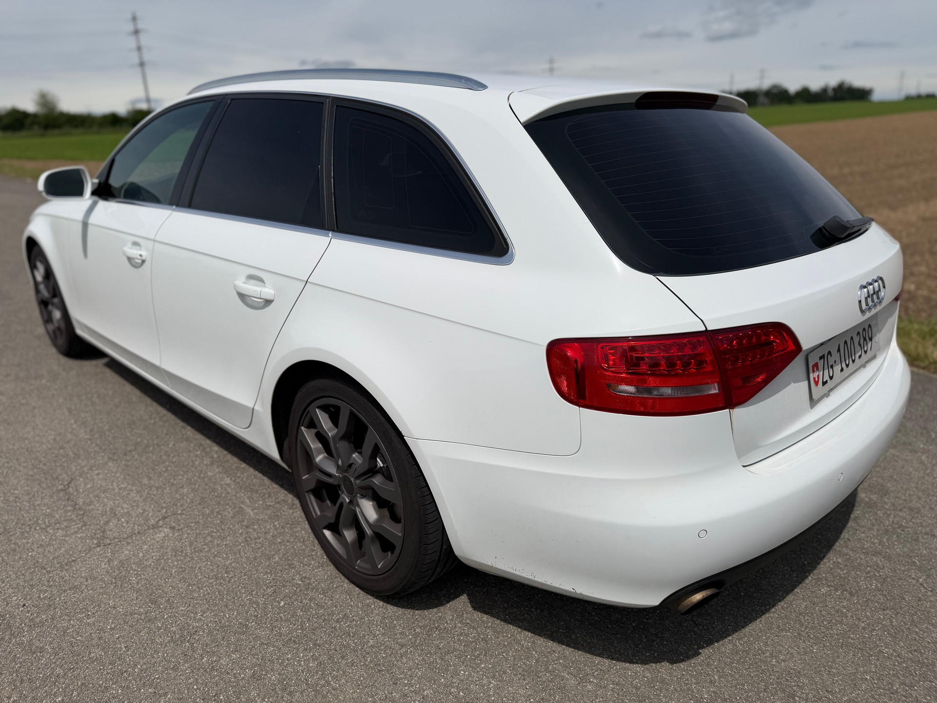 AUDI A4 Avant 2.0 TFSI-image-4