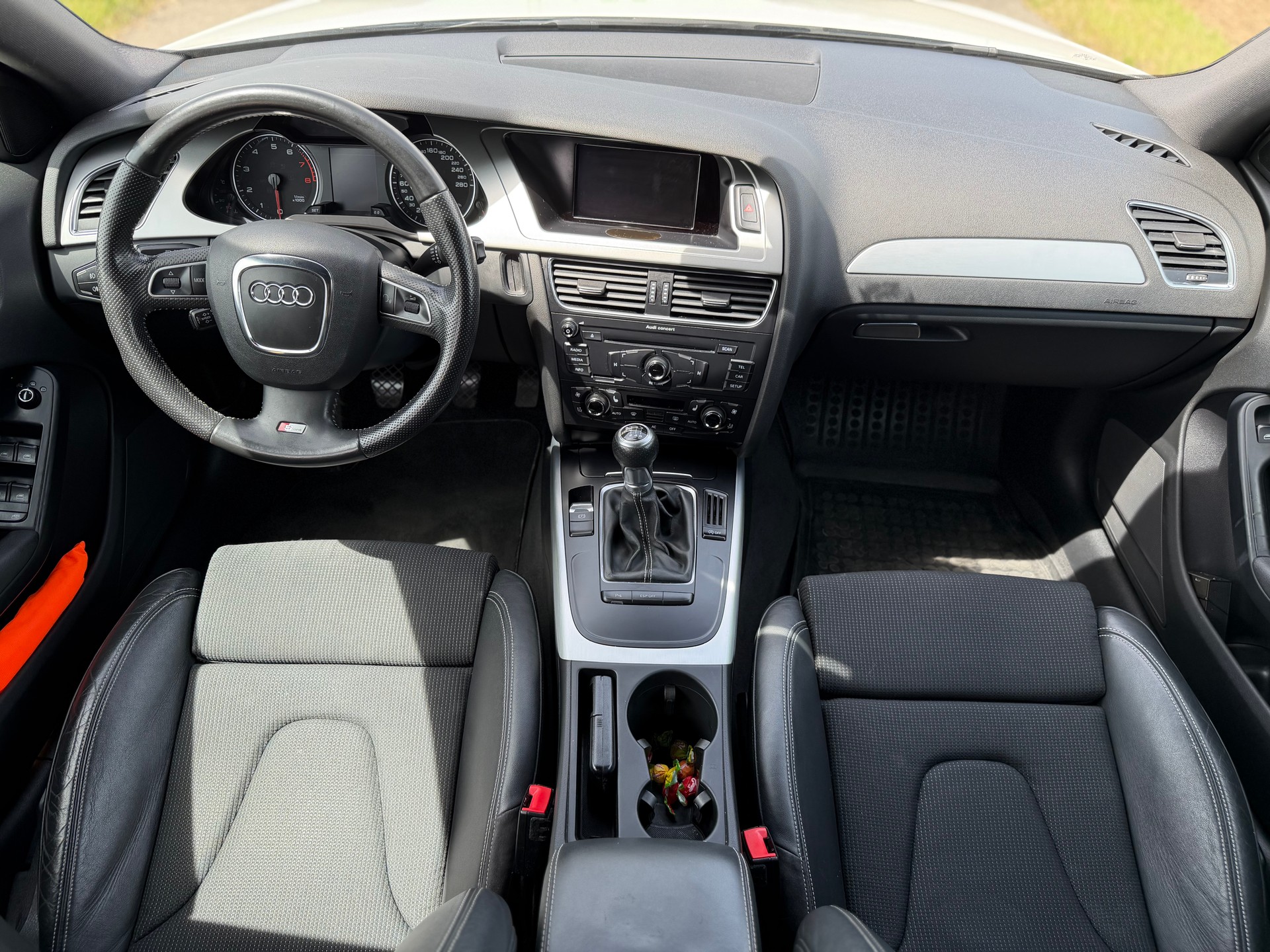 AUDI A4 Avant 2.0 TFSI-image-5
