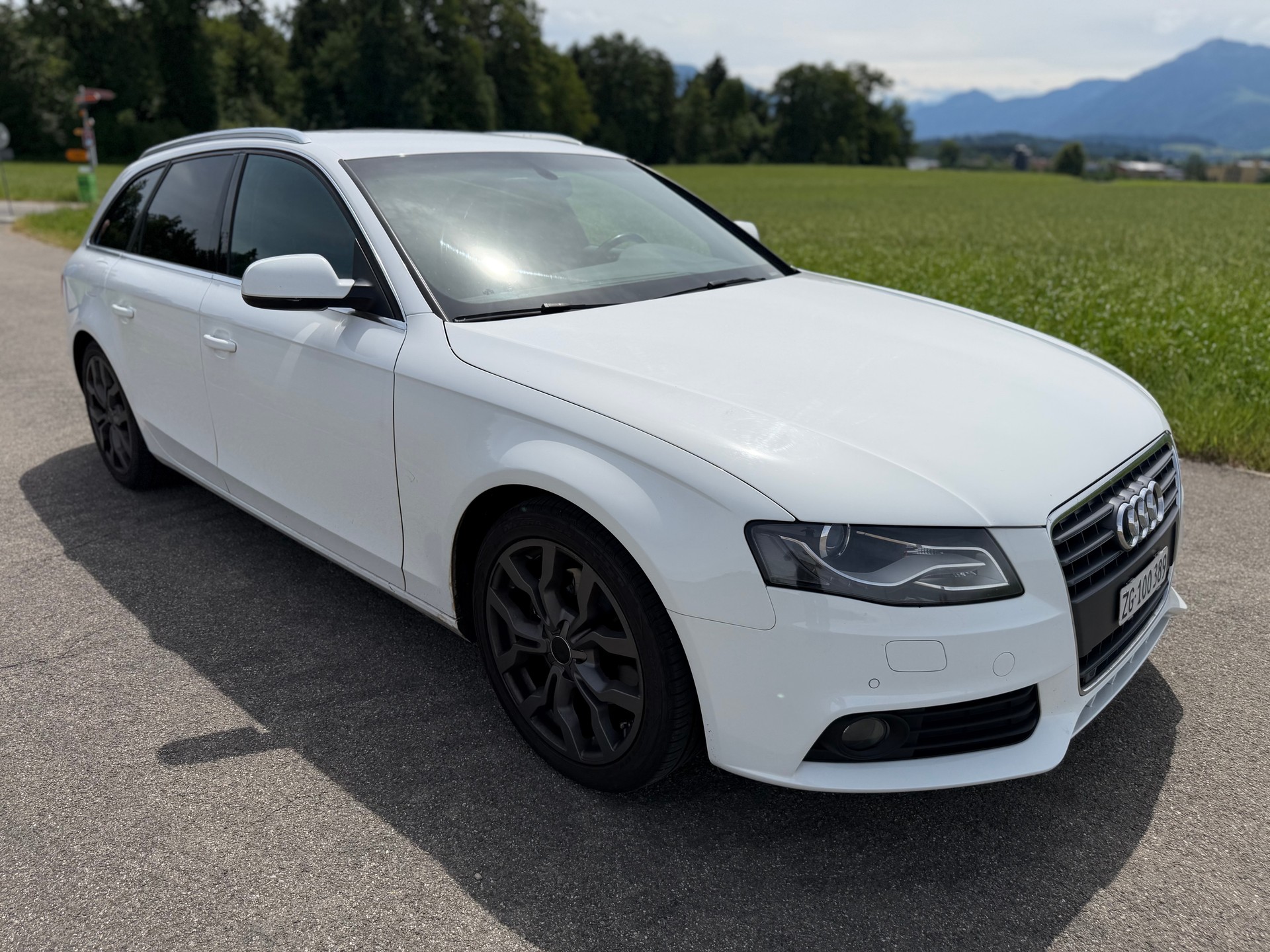 AUDI A4 Avant 2.0 TFSI-image-1