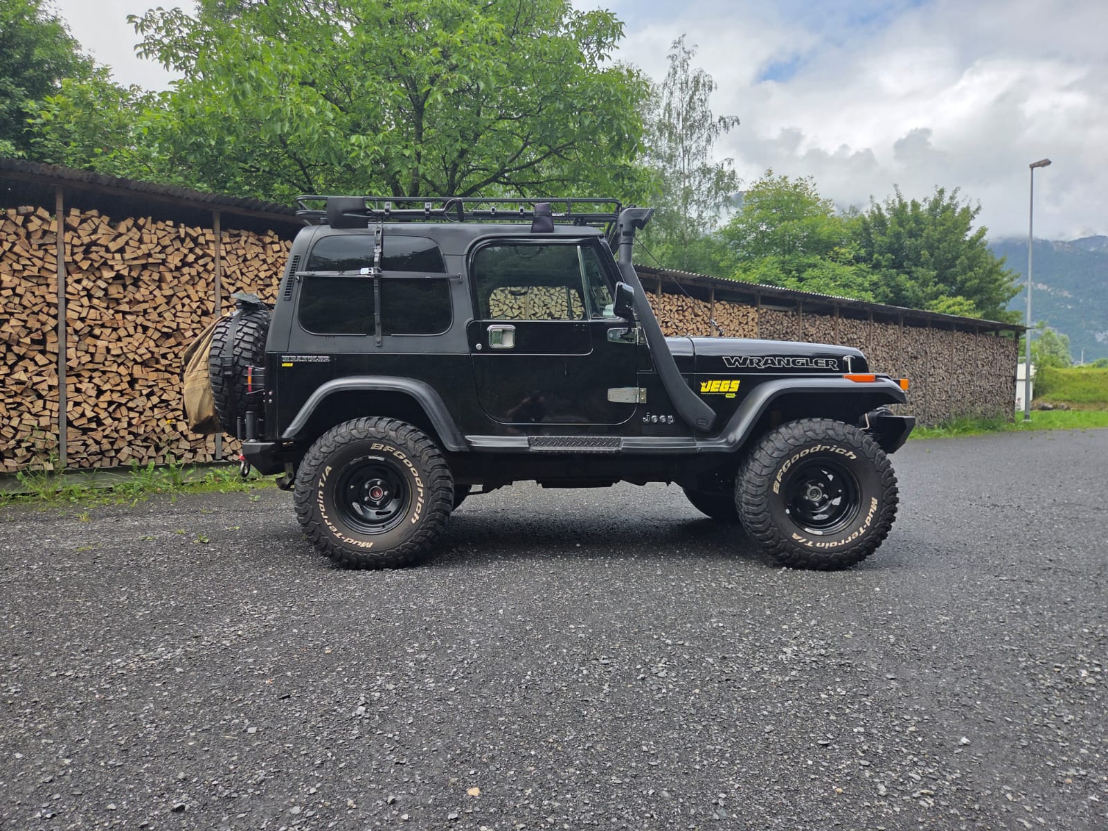 JEEP 4.0 Laredo Hardtop-image-1