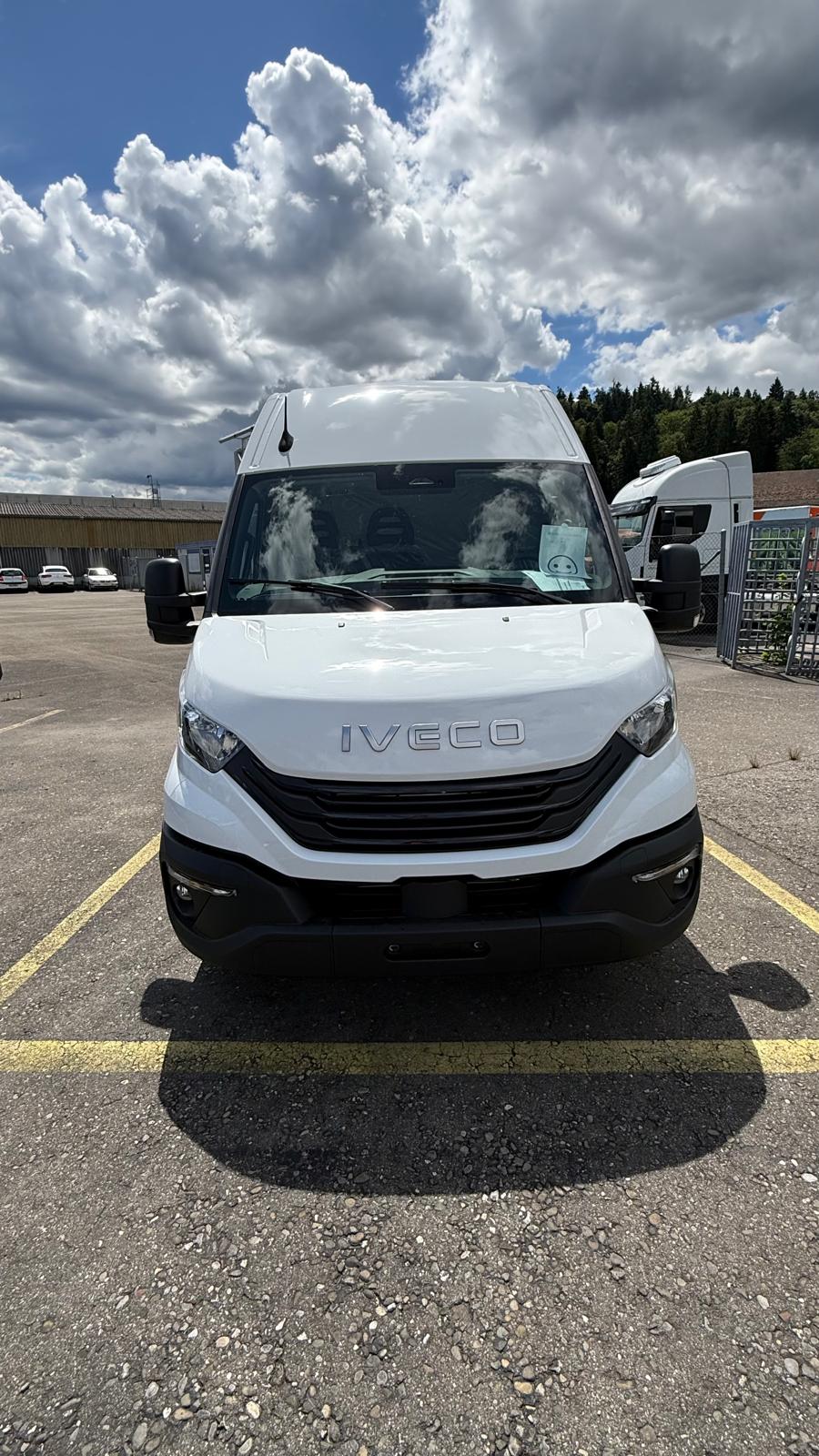 IVECO 35S16BA8V L2H2 RS 3520mm Nutzlast 1110 kg Anhängerlast 3500 kg
