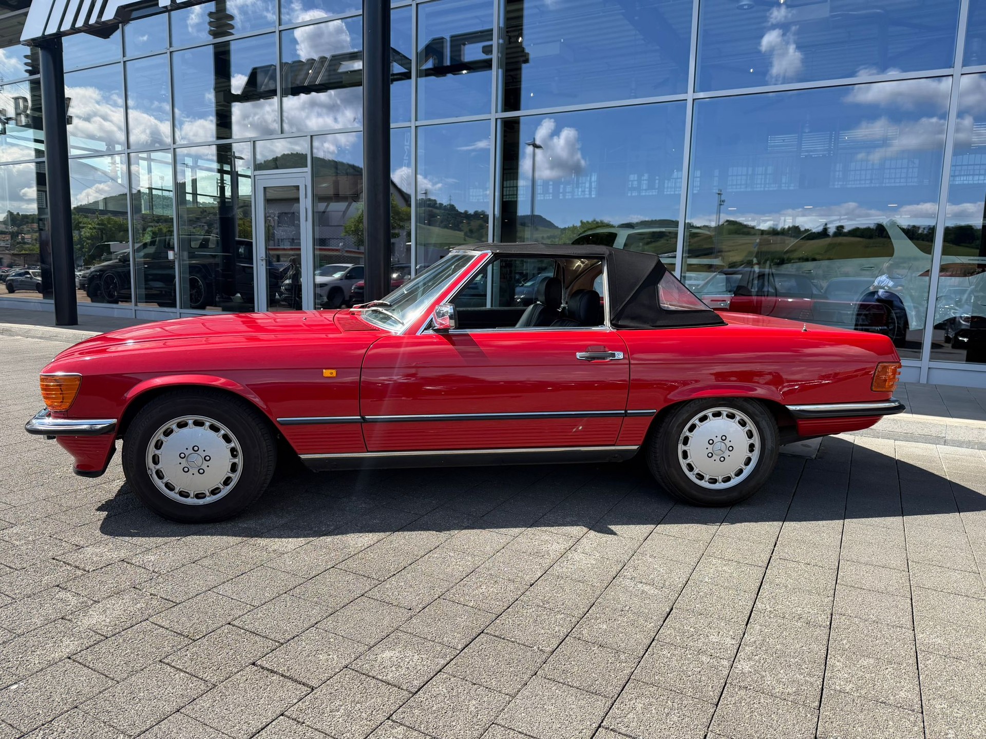 MERCEDES-BENZ 300 SL Automatic-showroom-element-2