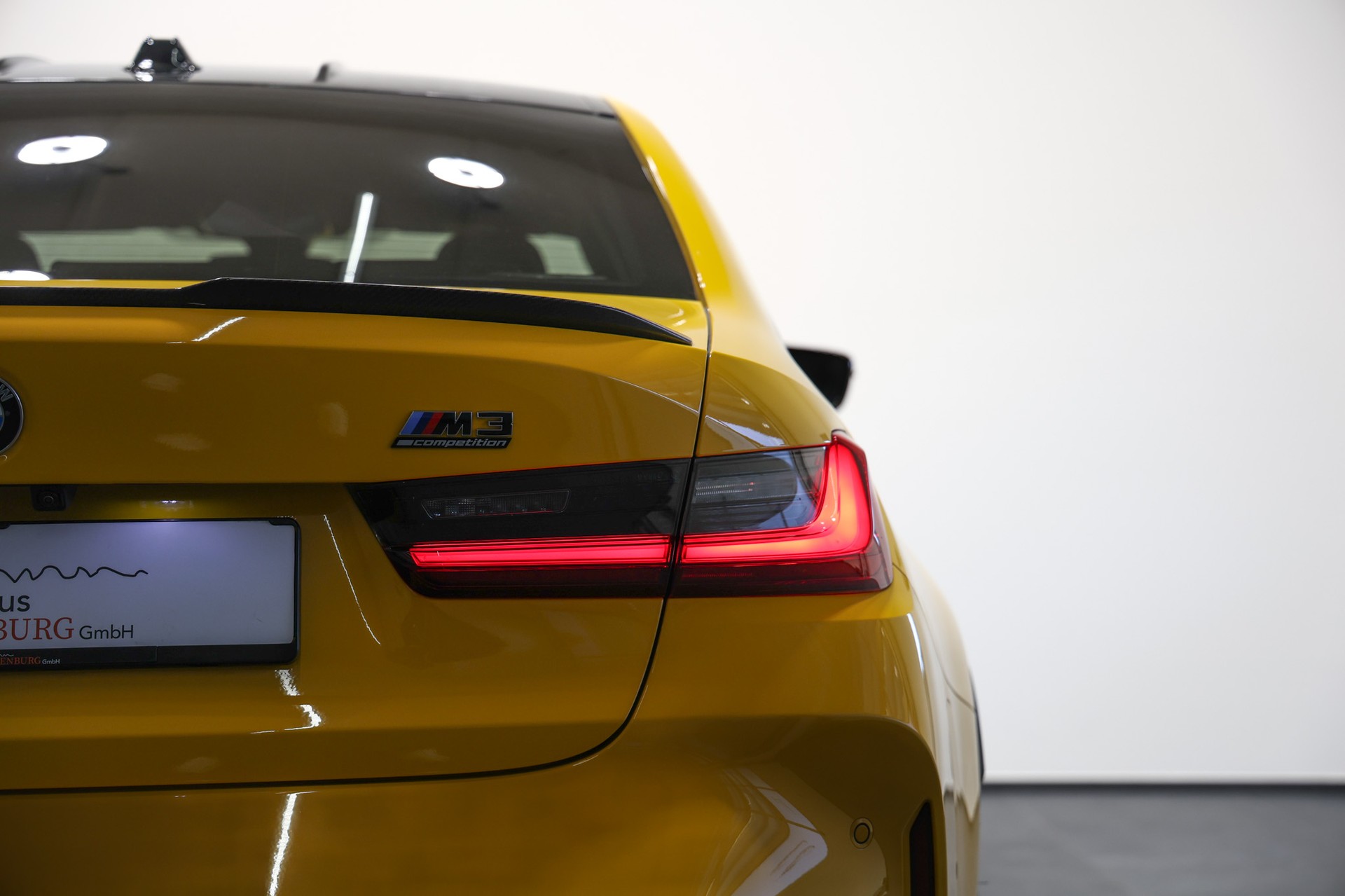 BMW M3 Competition M xDrive LCI *Sonderlackierung Atacama Yellow*Carbon/Keramik Bremsen*-image-13