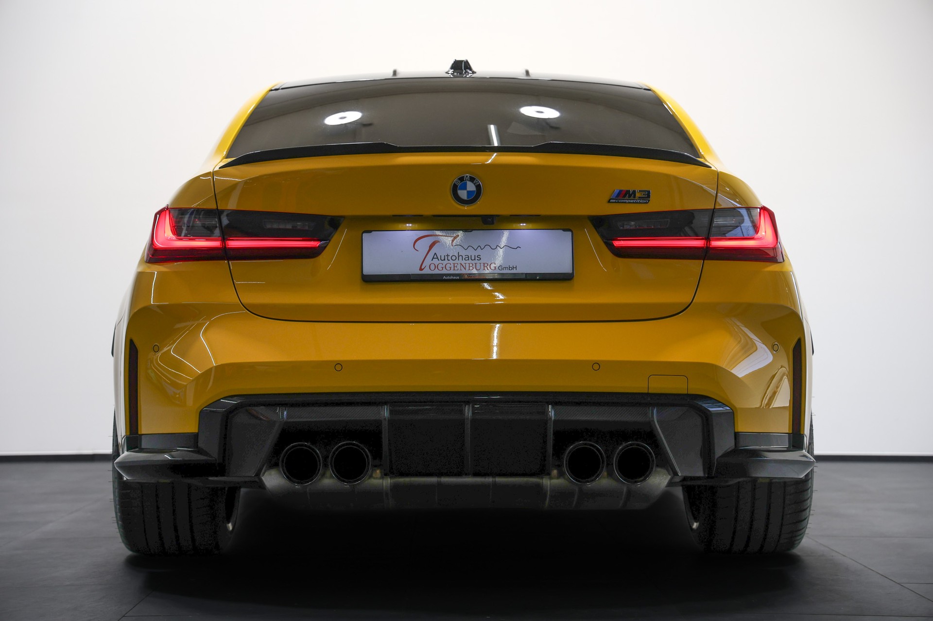 BMW M3 Competition M xDrive LCI *Sonderlackierung Atacama Yellow*Carbon/Keramik Bremsen*-image-8