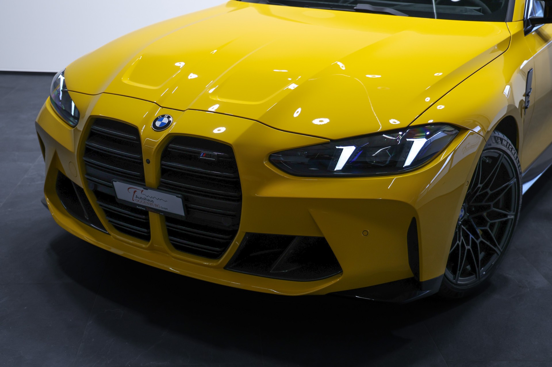 BMW M3 Competition M xDrive LCI *Sonderlackierung Atacama Yellow*Carbon/Keramik Bremsen*-image-12