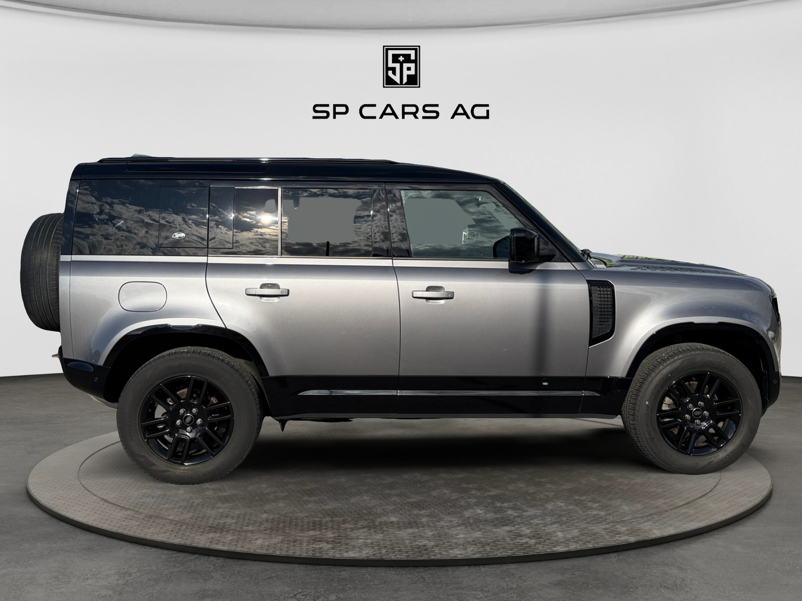 LAND ROVER Defender 110 3.0 D I6 250 X-Dynamic S AWD AT8-image-5