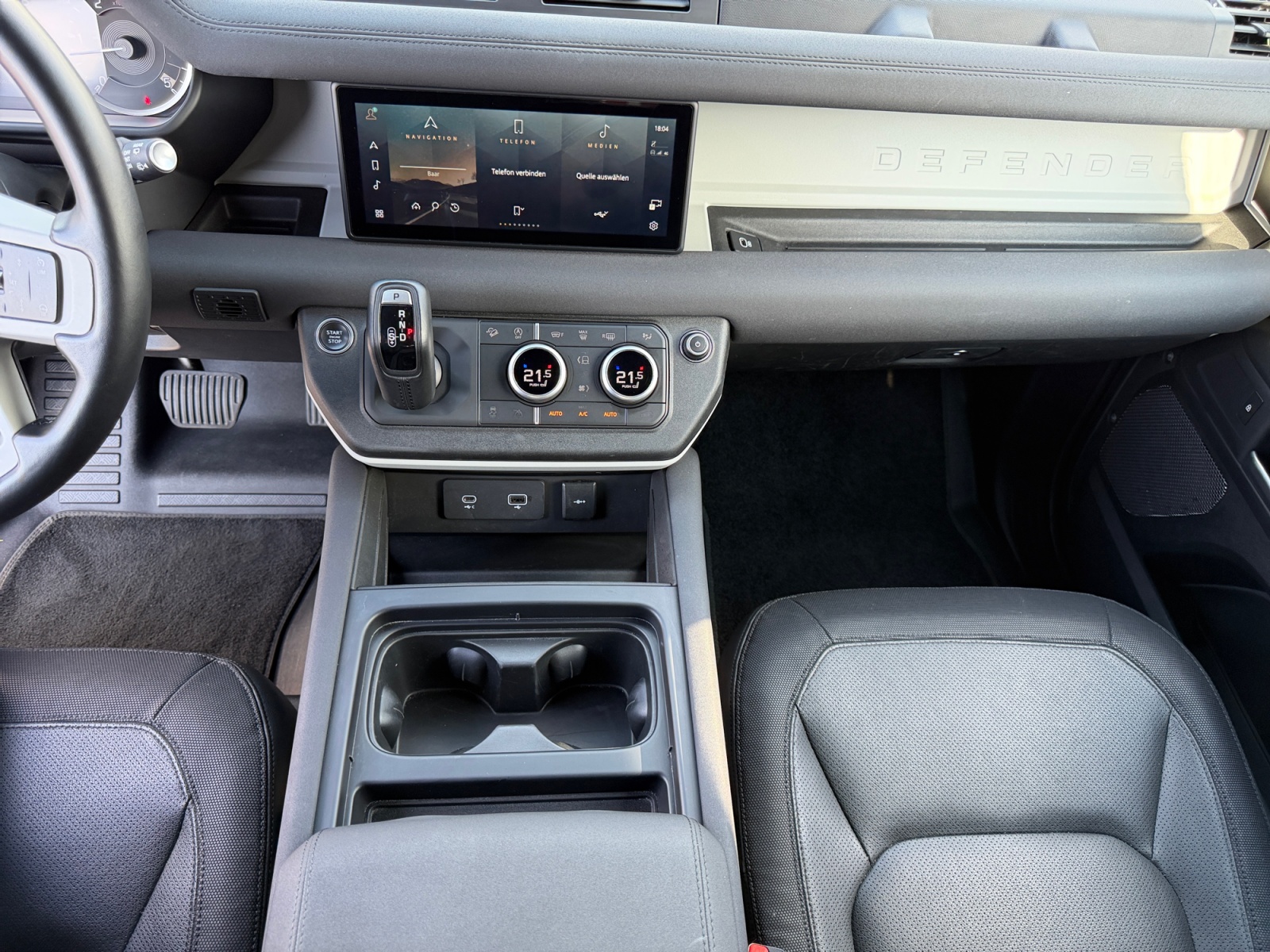 LAND ROVER Defender 110 3.0 D I6 250 X-Dynamic S AWD AT8-image-14