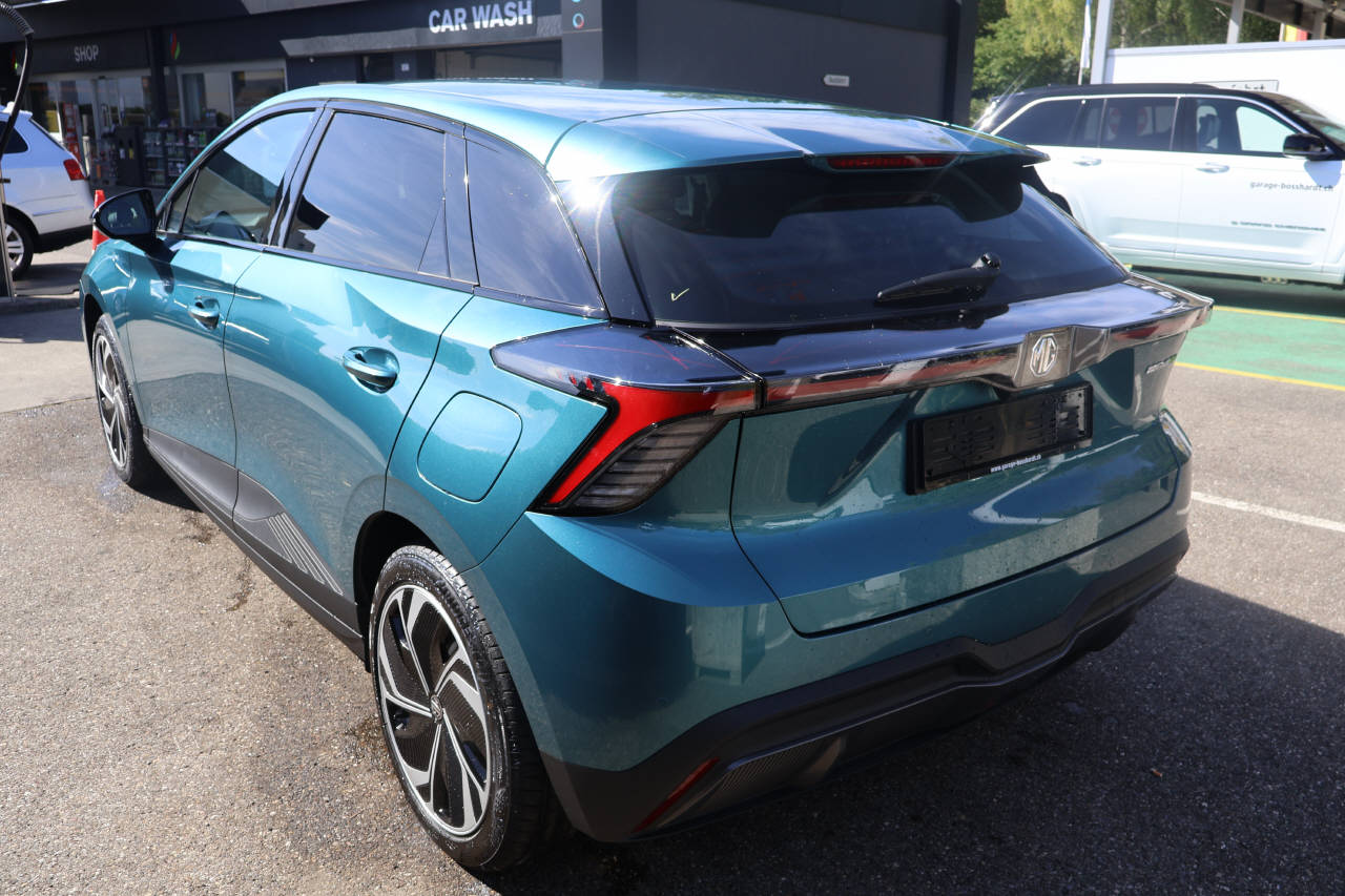 MG 4 64kWh Premium-image-5