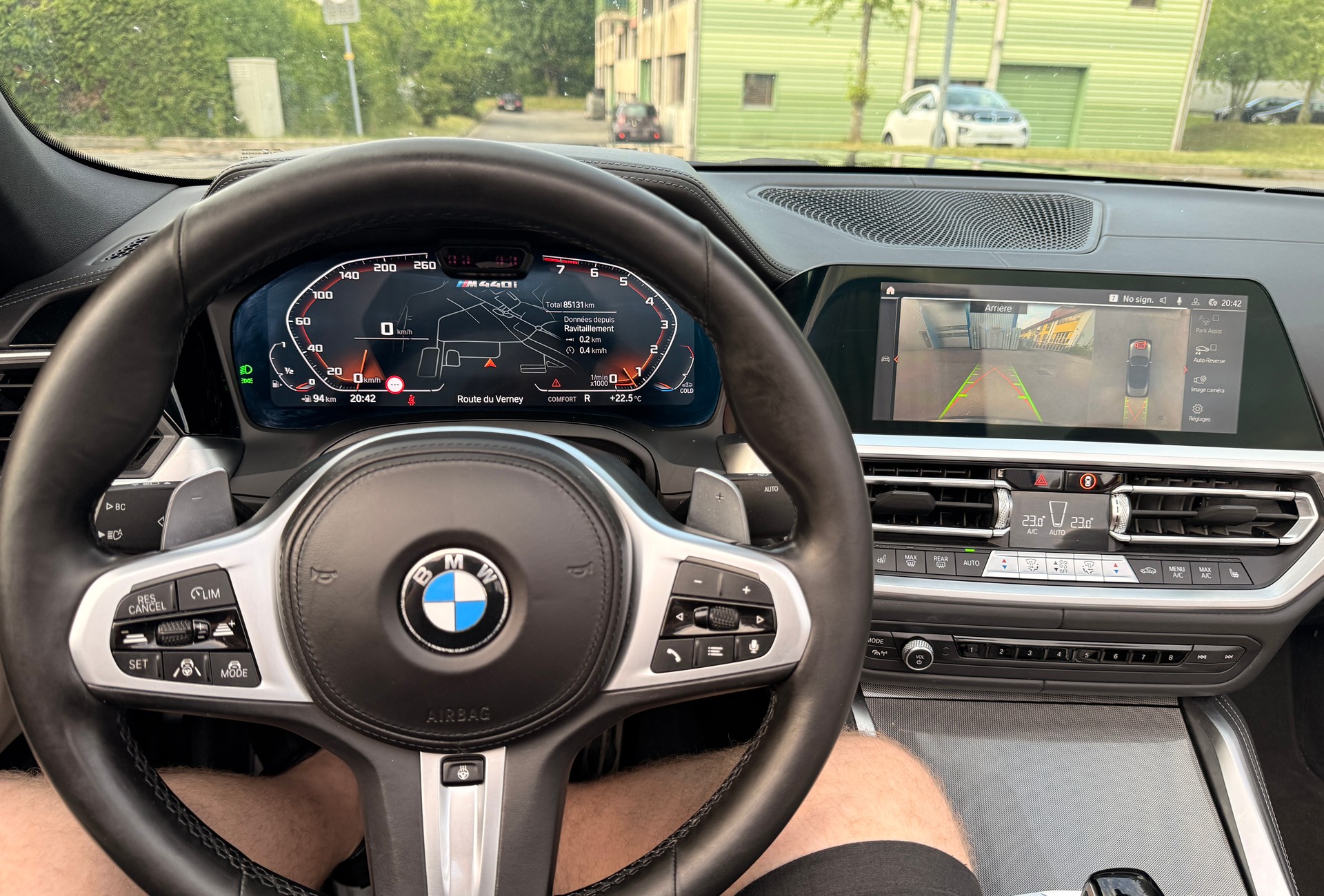 BMW M440i xDrive 48V Cabriolet Steptronic-image-12
