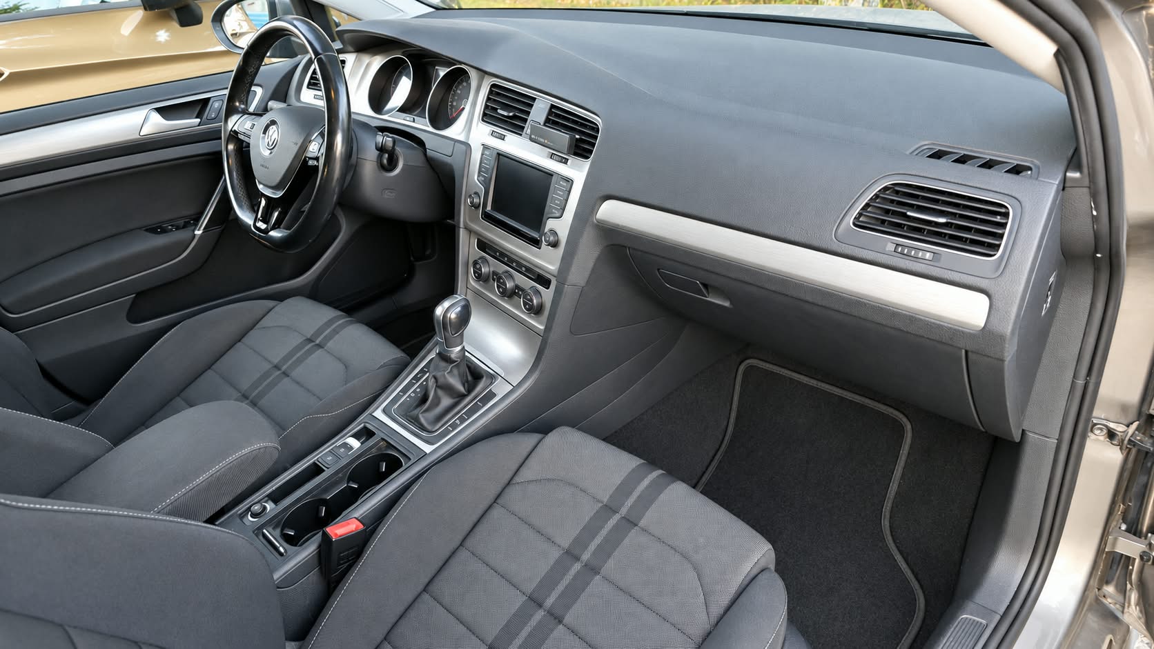 VW VW Golf VII 2.0TDI 5-image-7
